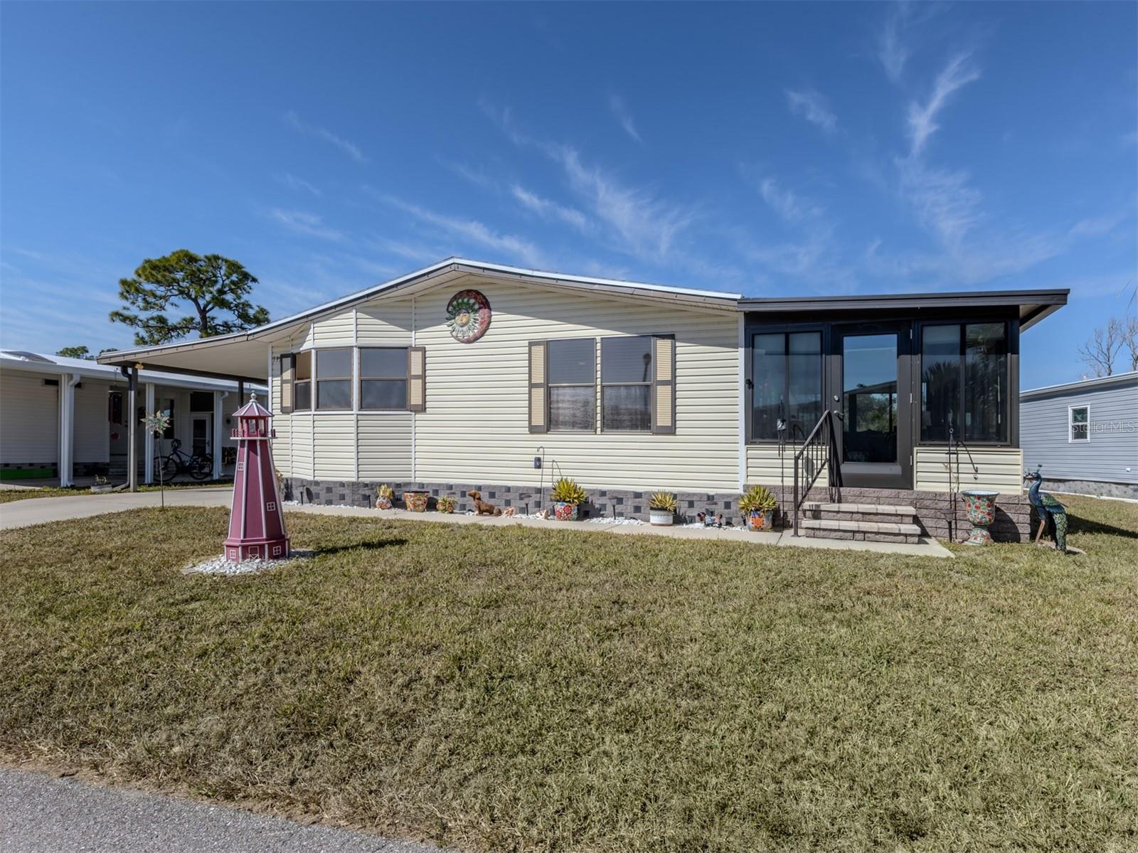 Listing photo id 1 for 599 Portside Drive