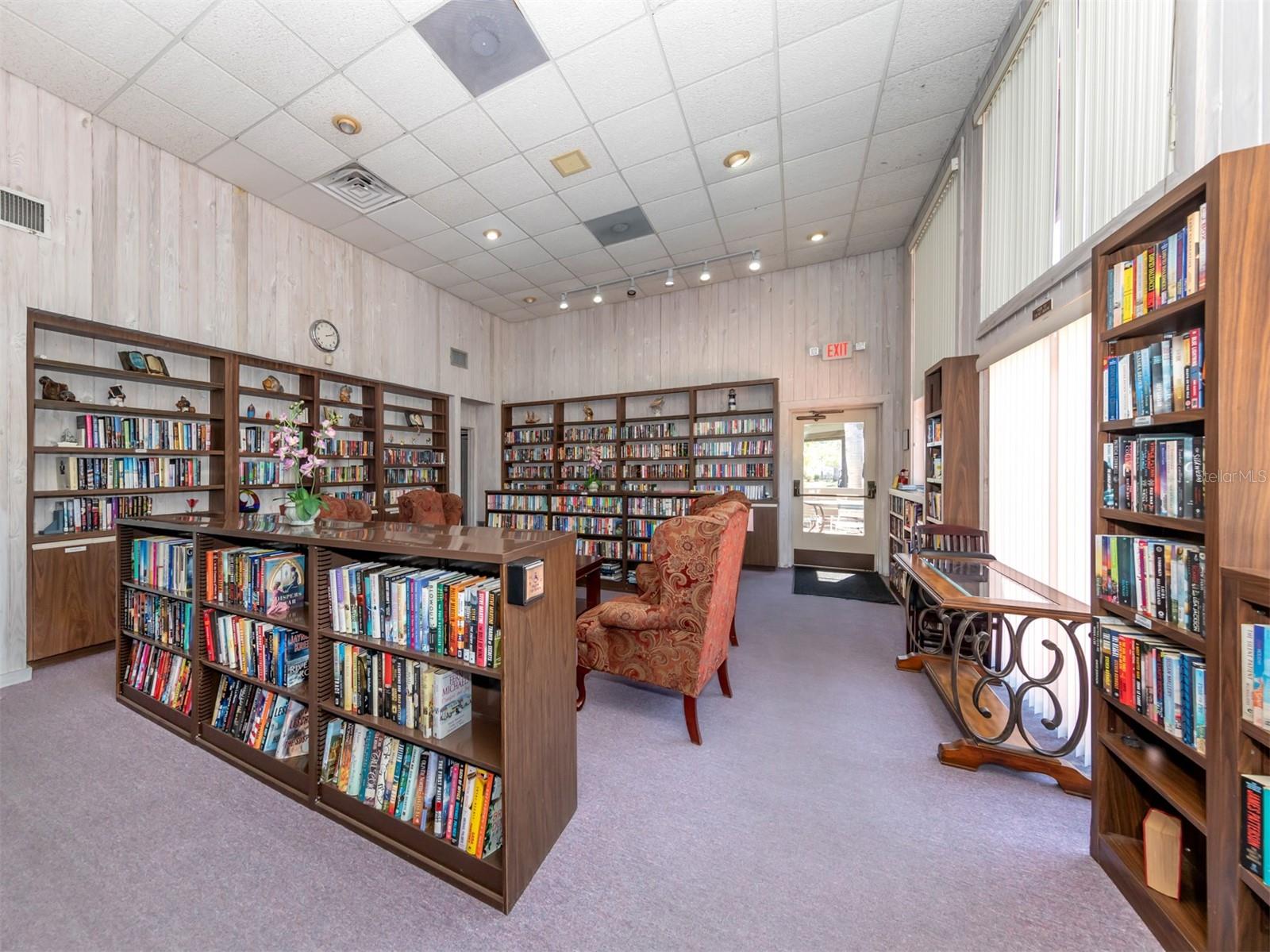 Listing photo id 41 for 599 Portside Drive