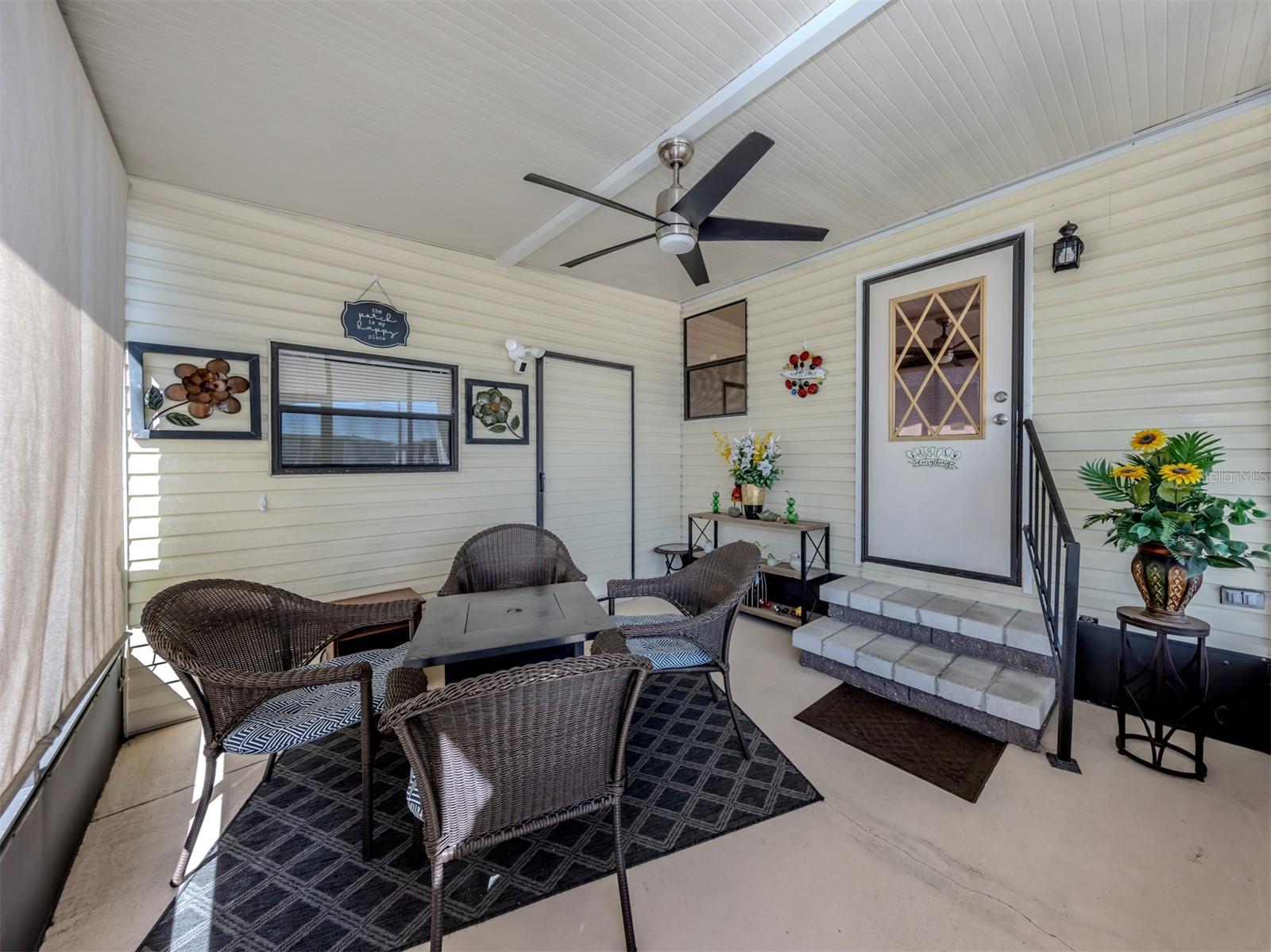 Listing photo id 5 for 599 Portside Drive