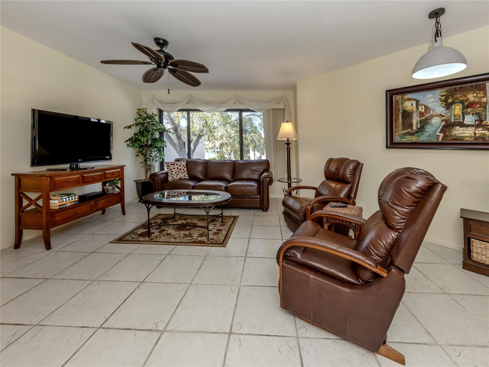 Image 11 of 35 For 800 Capri Isles Boulevard 236