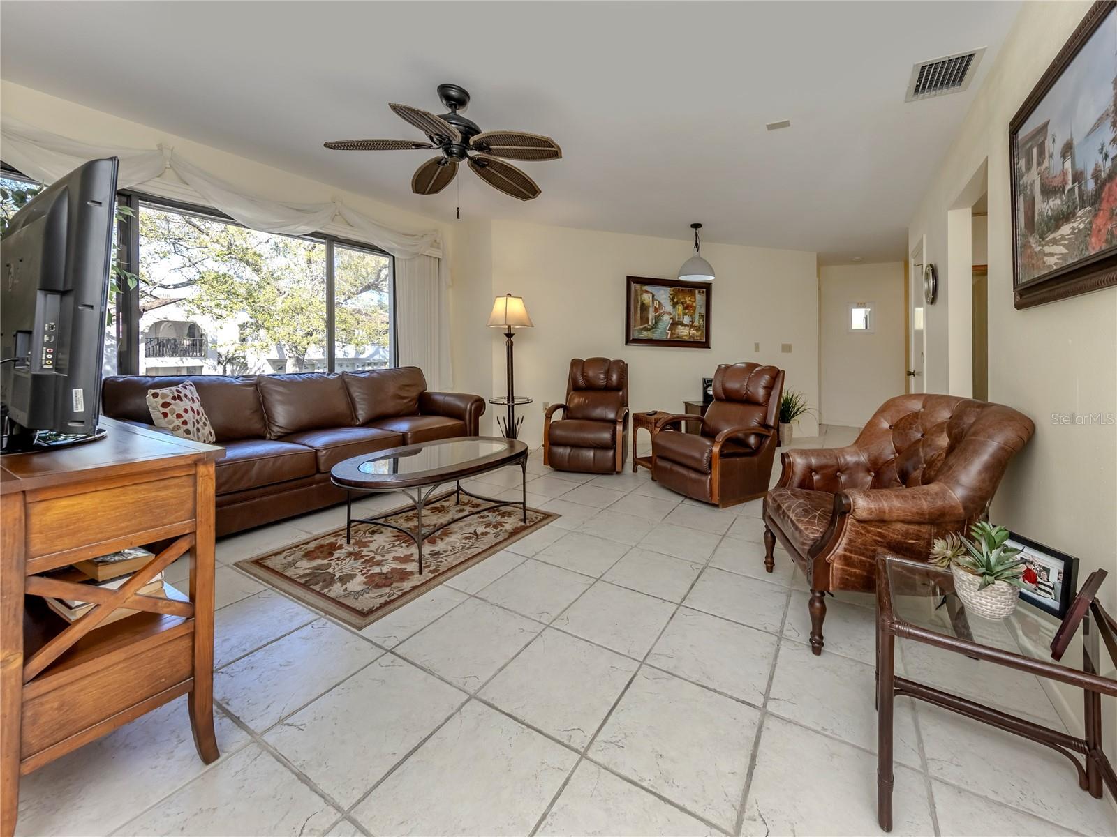 Image 8 of 35 For 800 Capri Isles Boulevard 236
