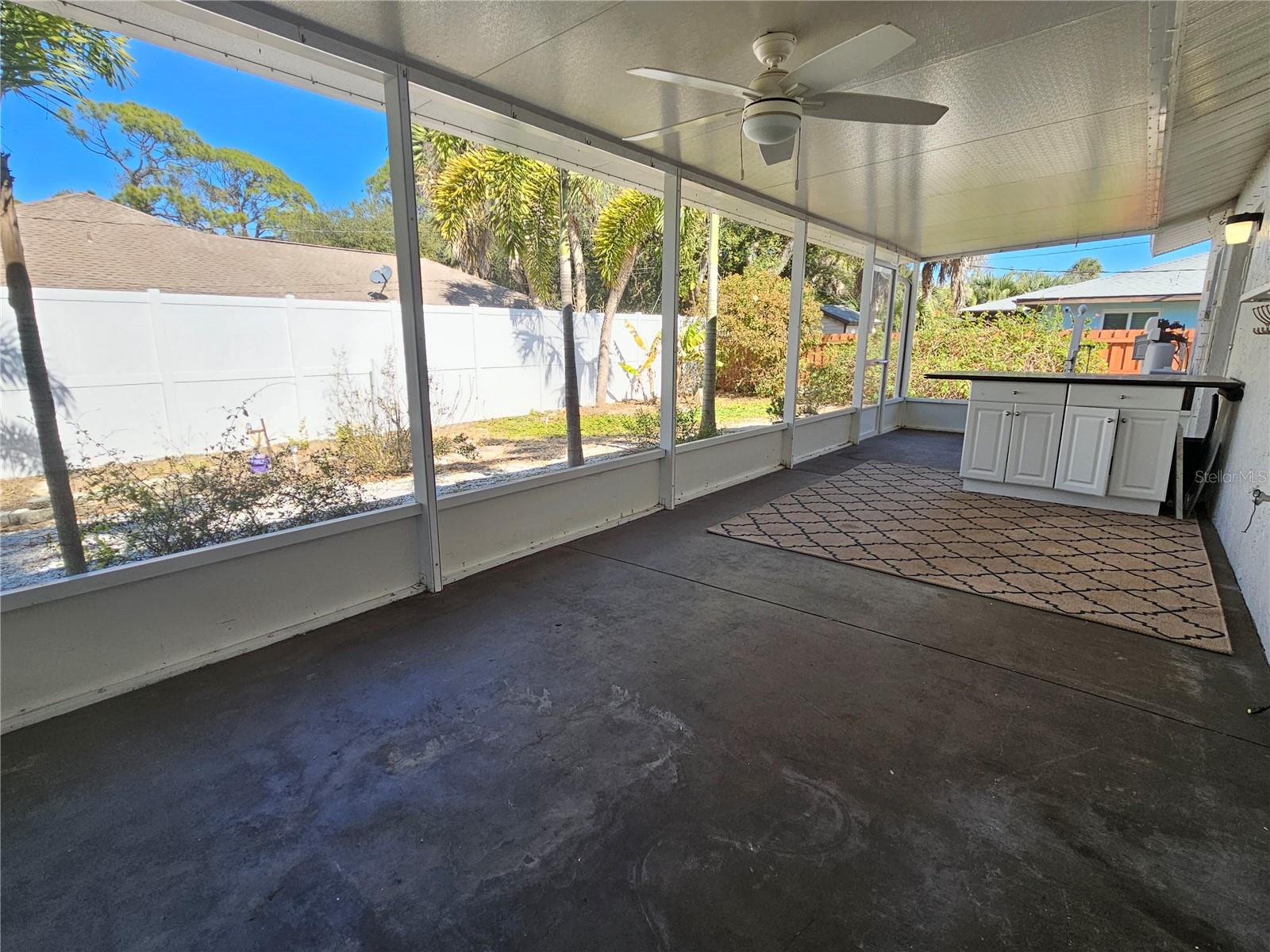 Image 12 of 45 For 272 Loyola Road