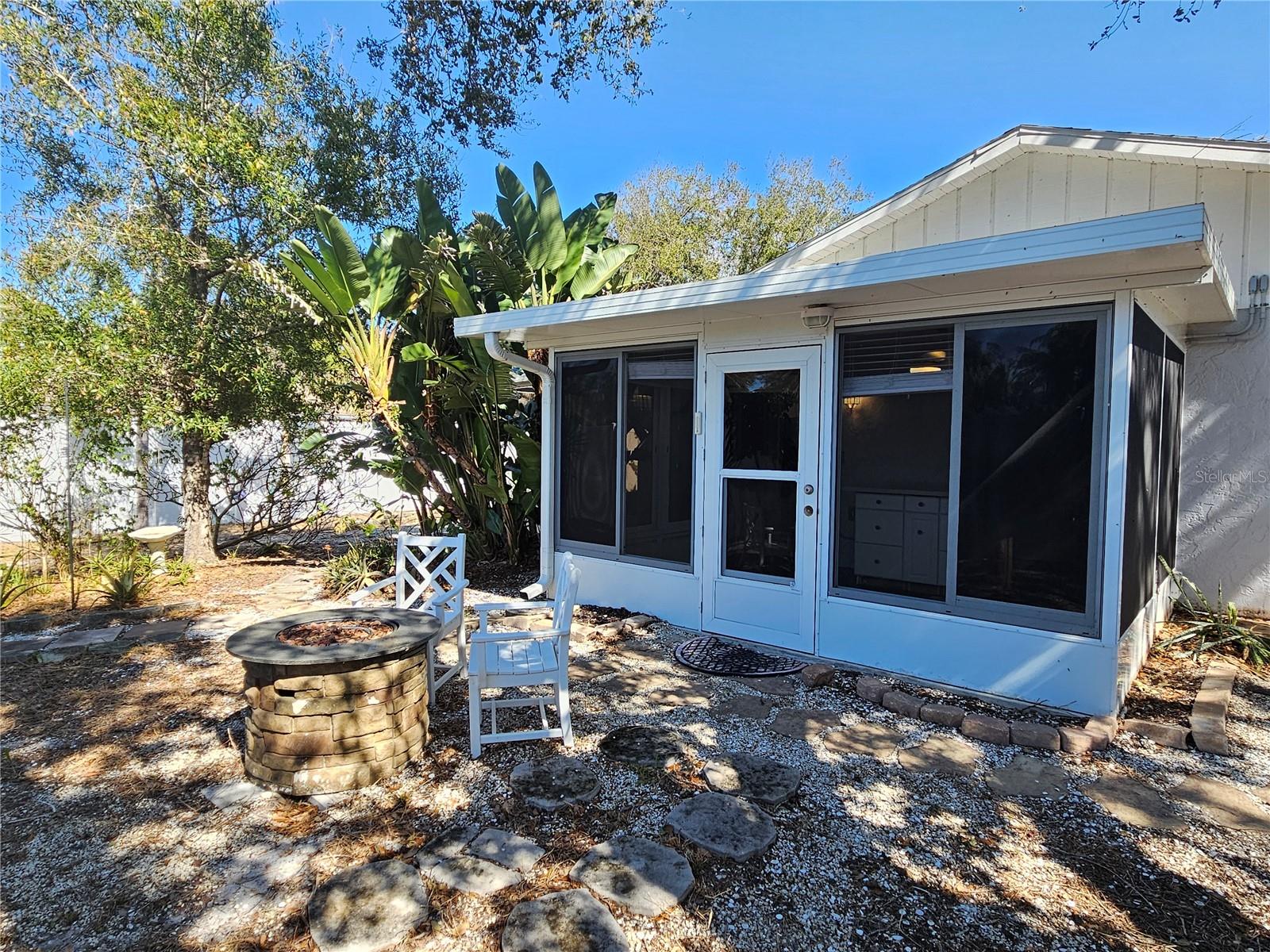 Image 16 of 45 For 272 Loyola Road