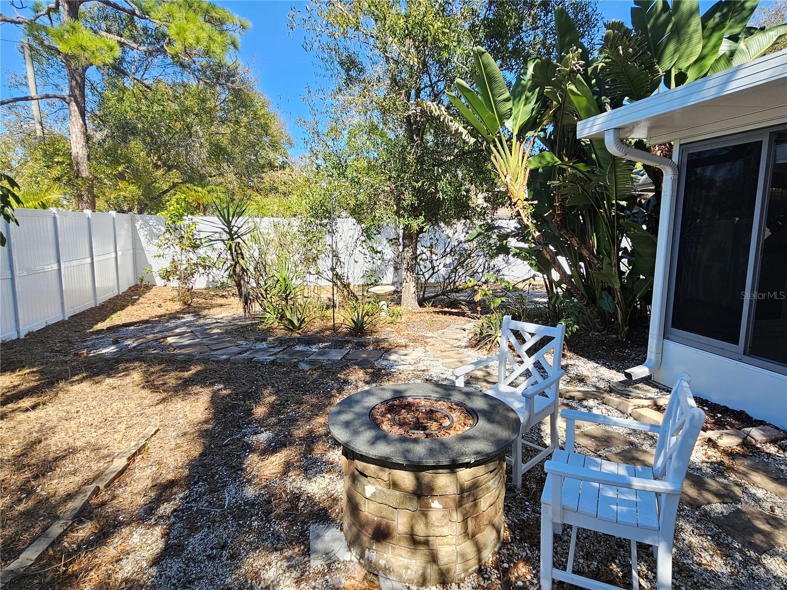 Image 19 of 45 For 272 Loyola Road