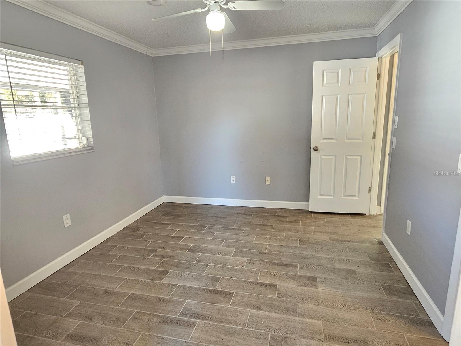 Image 27 of 45 For 272 Loyola Road