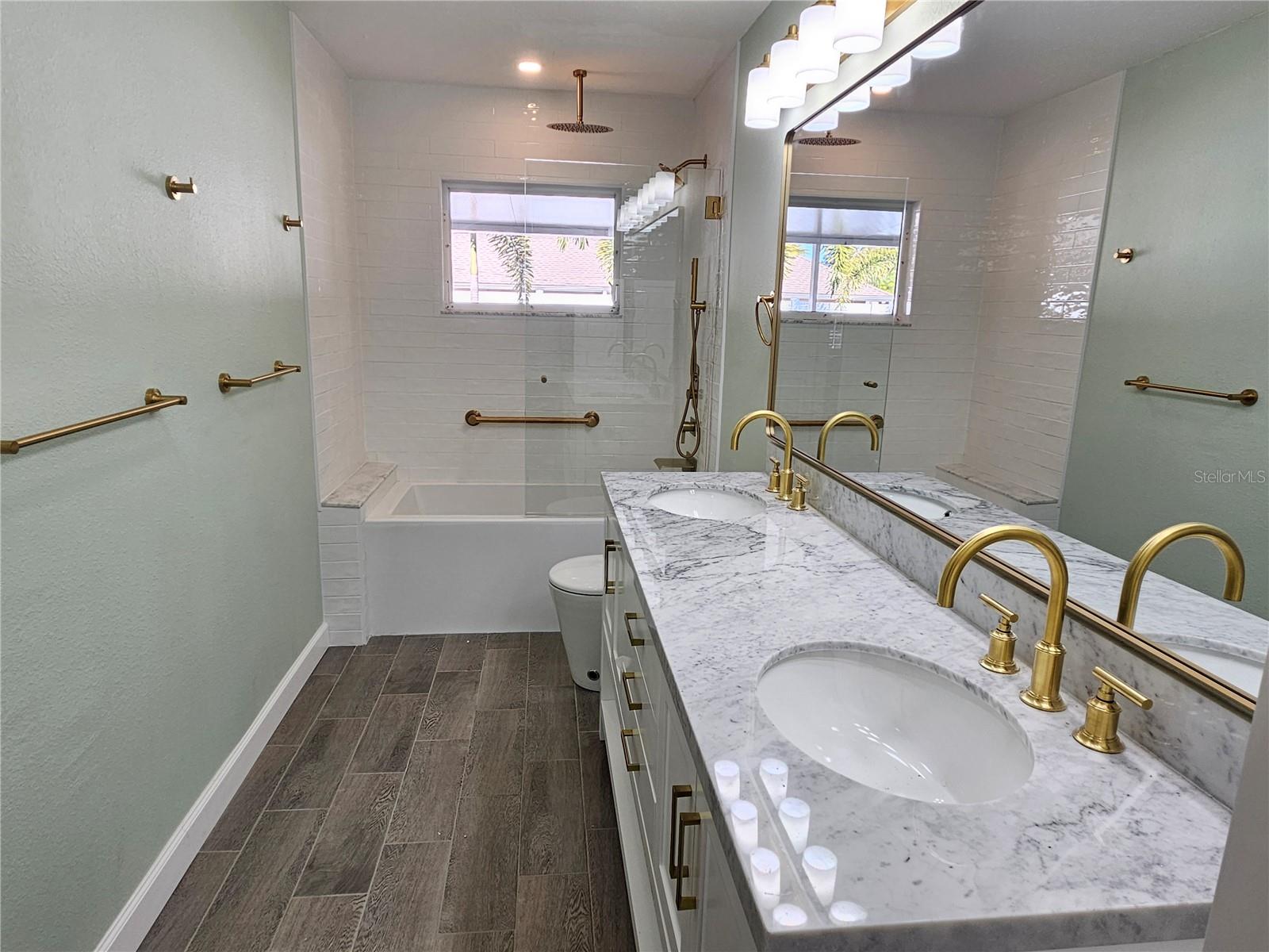 Image 36 of 45 For 272 Loyola Road