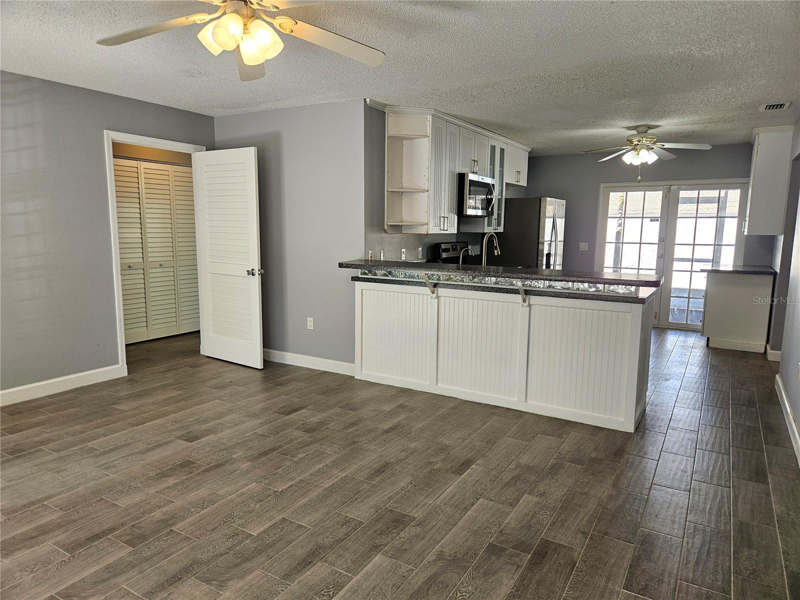 Image 4 of 45 For 272 Loyola Road