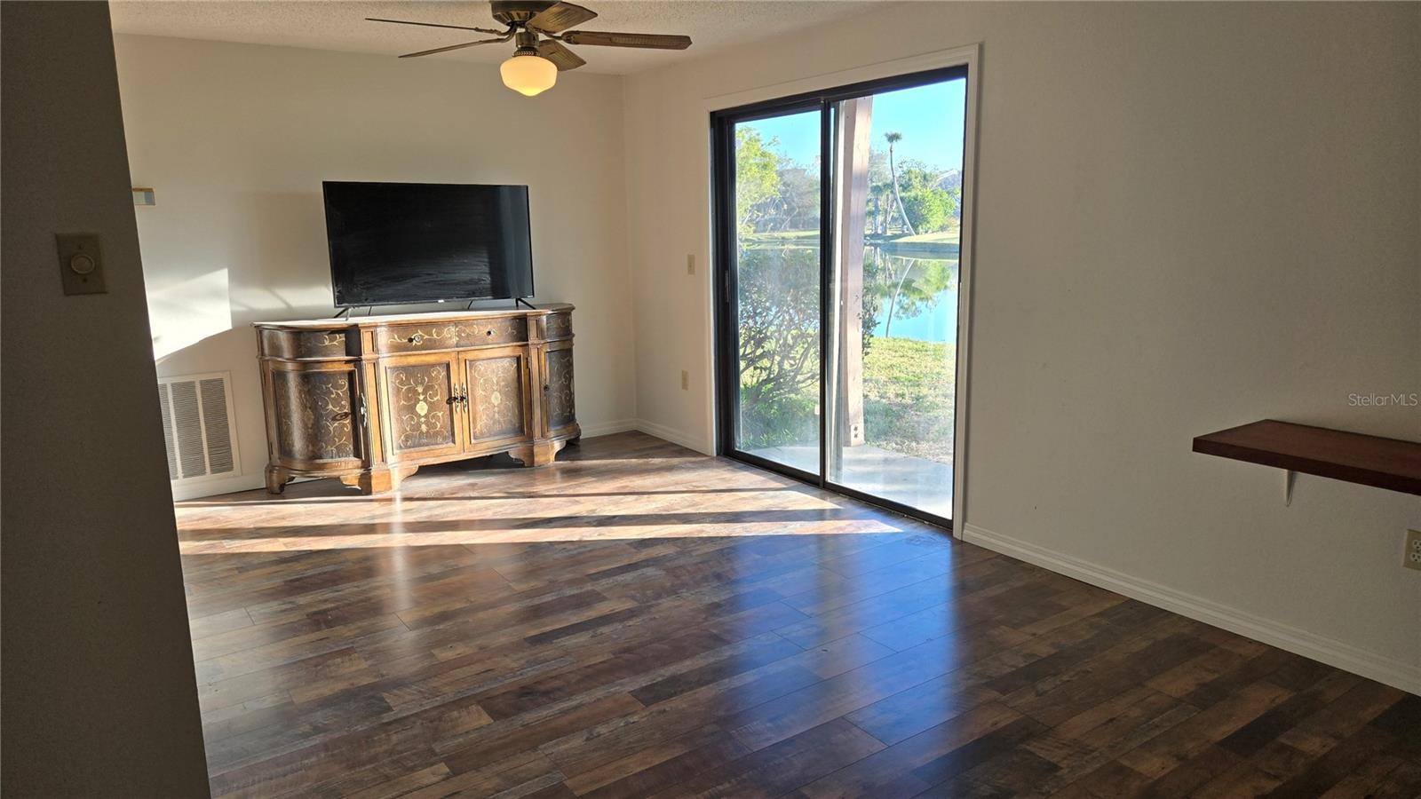 Image 6 of 11 For 5026 Water Oak Drive 108