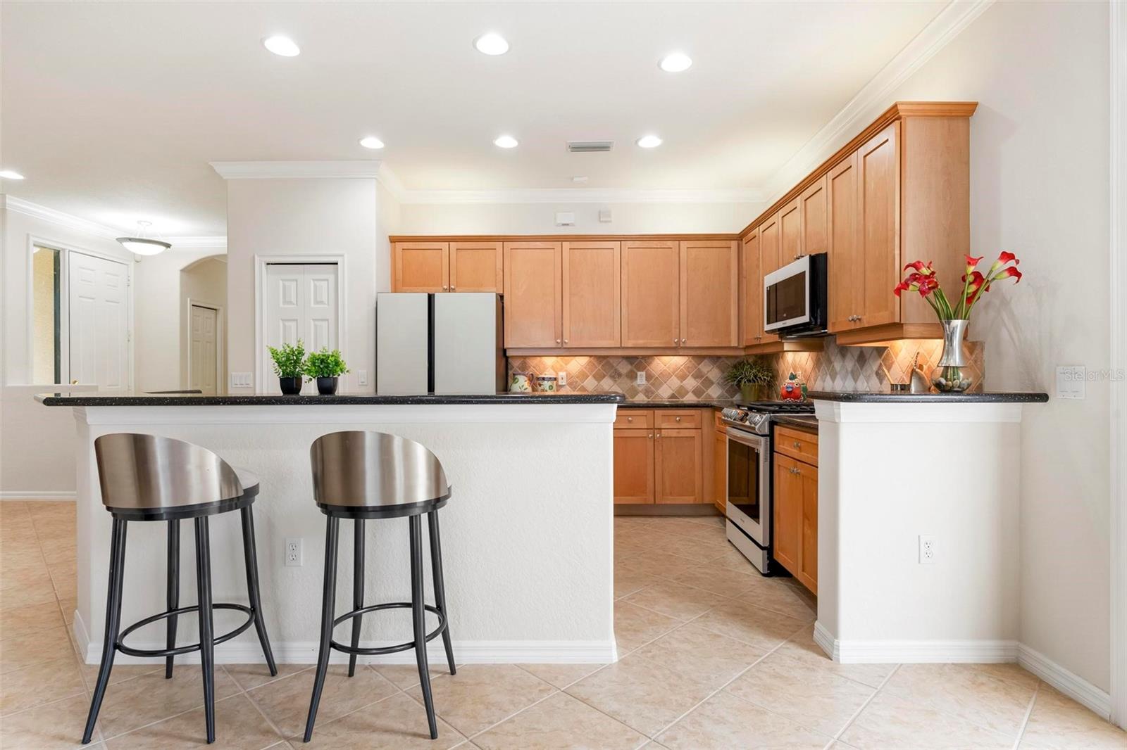 Image 13 of 40 For 102 Padova Way 55