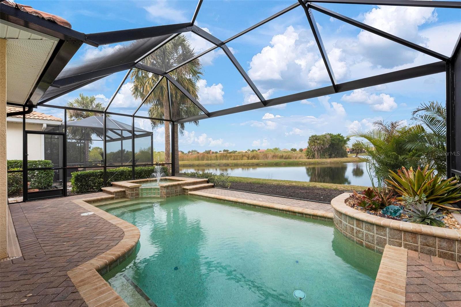 Image 26 of 40 For 102 Padova Way 55