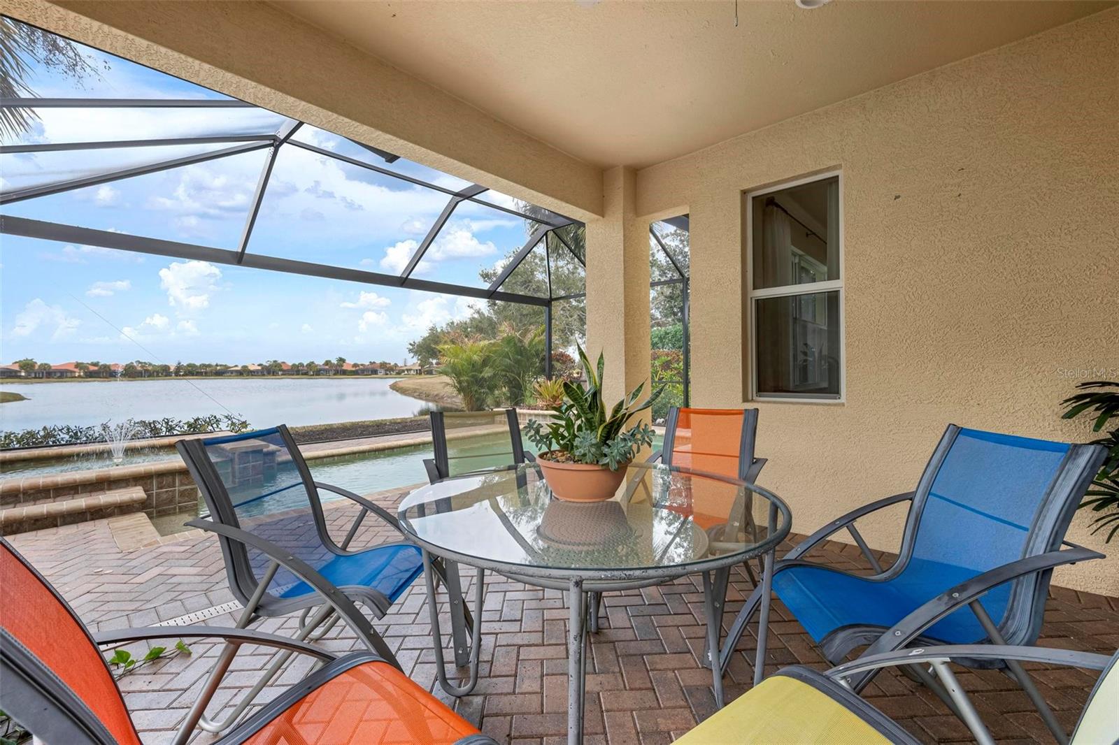 Image 27 of 40 For 102 Padova Way 55