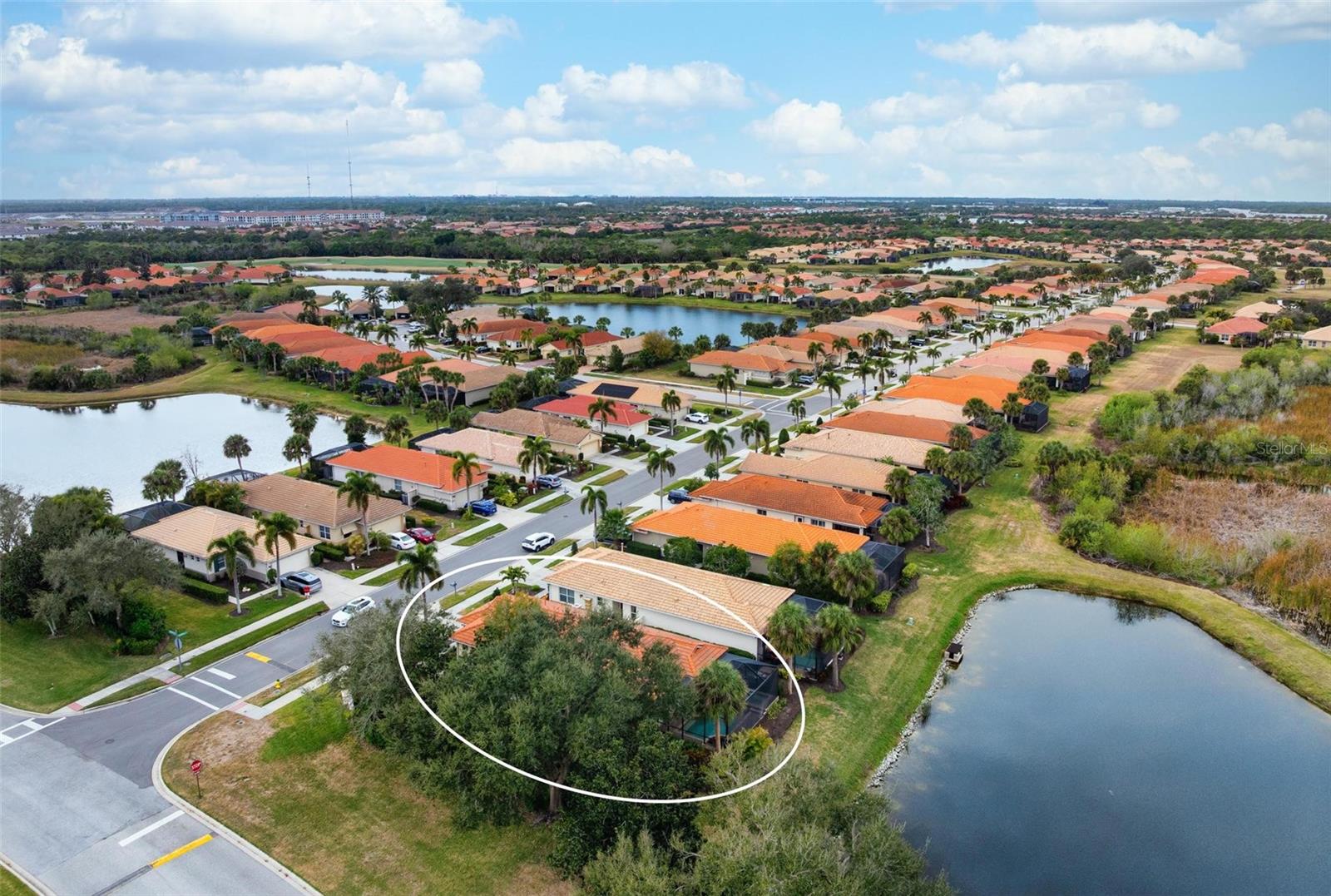 Image 34 of 40 For 102 Padova Way 55