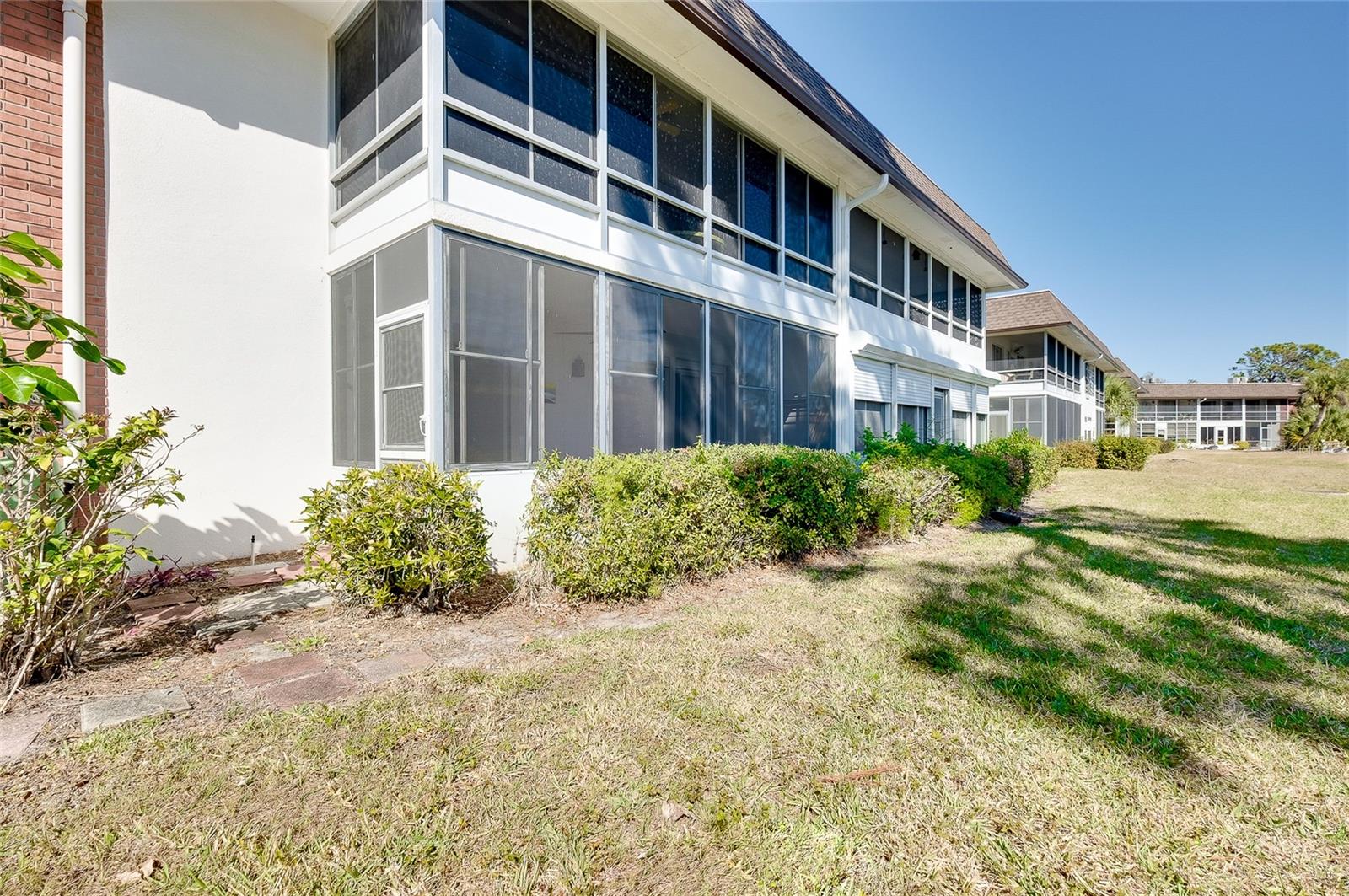 Image 40 of 57 For 1 Quails Run Boulevard 2