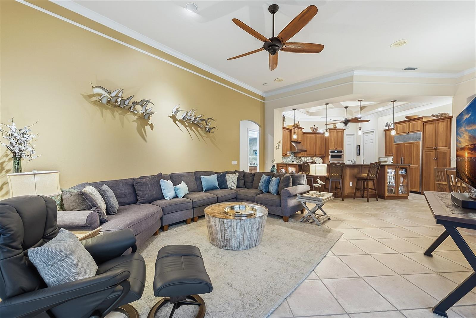 Image 21 of 93 For 6 Saint Martin Circle