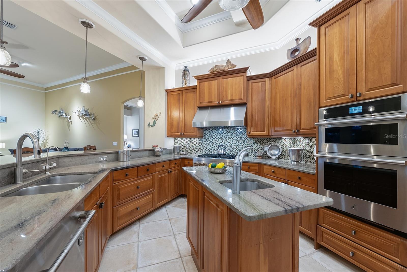 Image 25 of 93 For 6 Saint Martin Circle