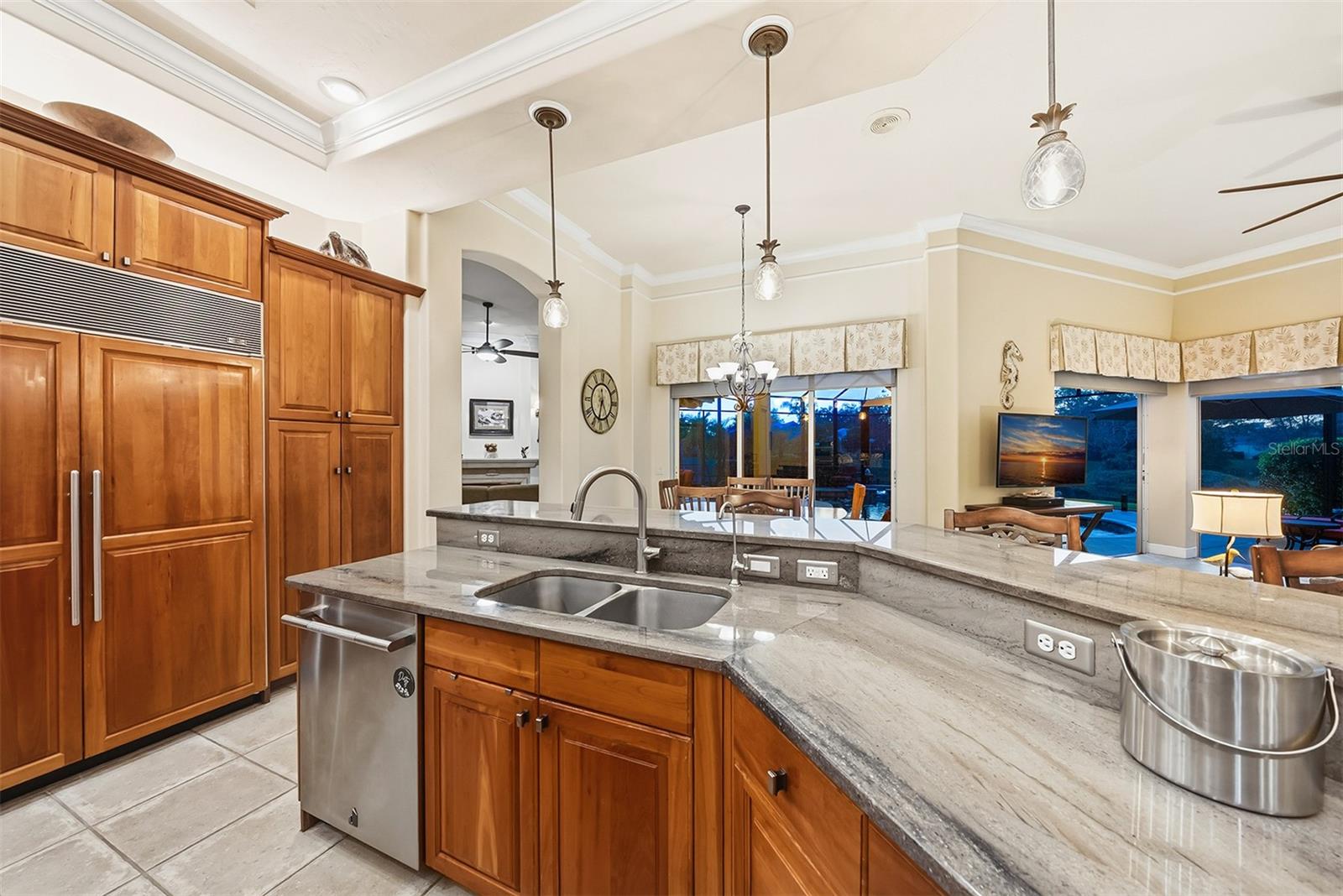 Image 28 of 93 For 6 Saint Martin Circle