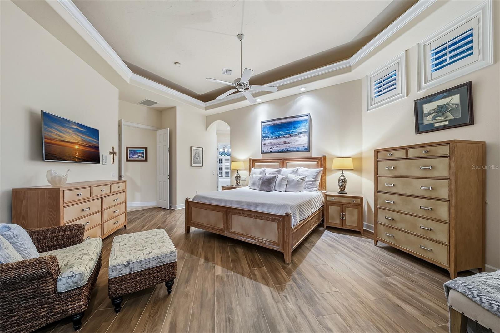 Image 30 of 93 For 6 Saint Martin Circle