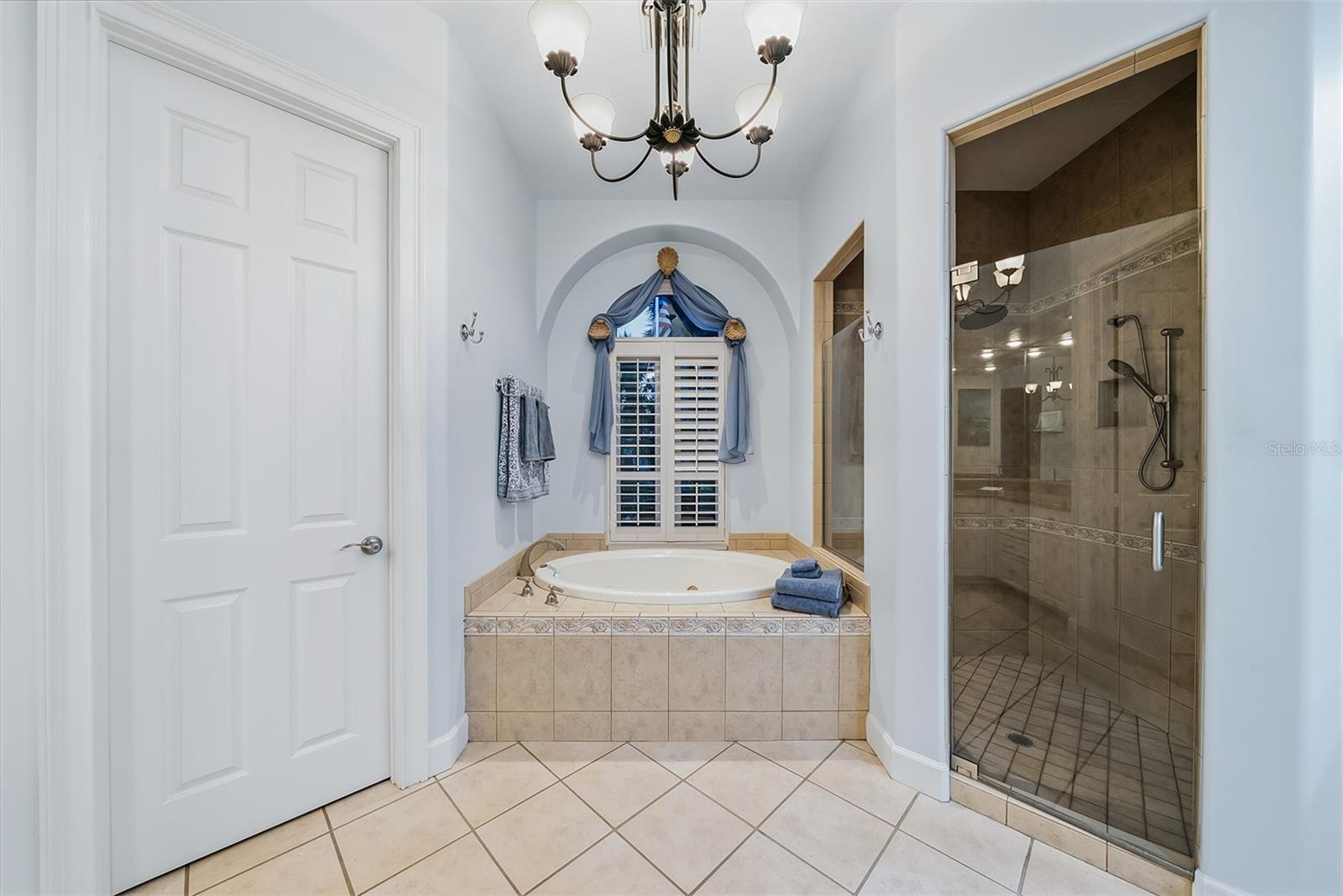 Image 31 of 93 For 6 Saint Martin Circle