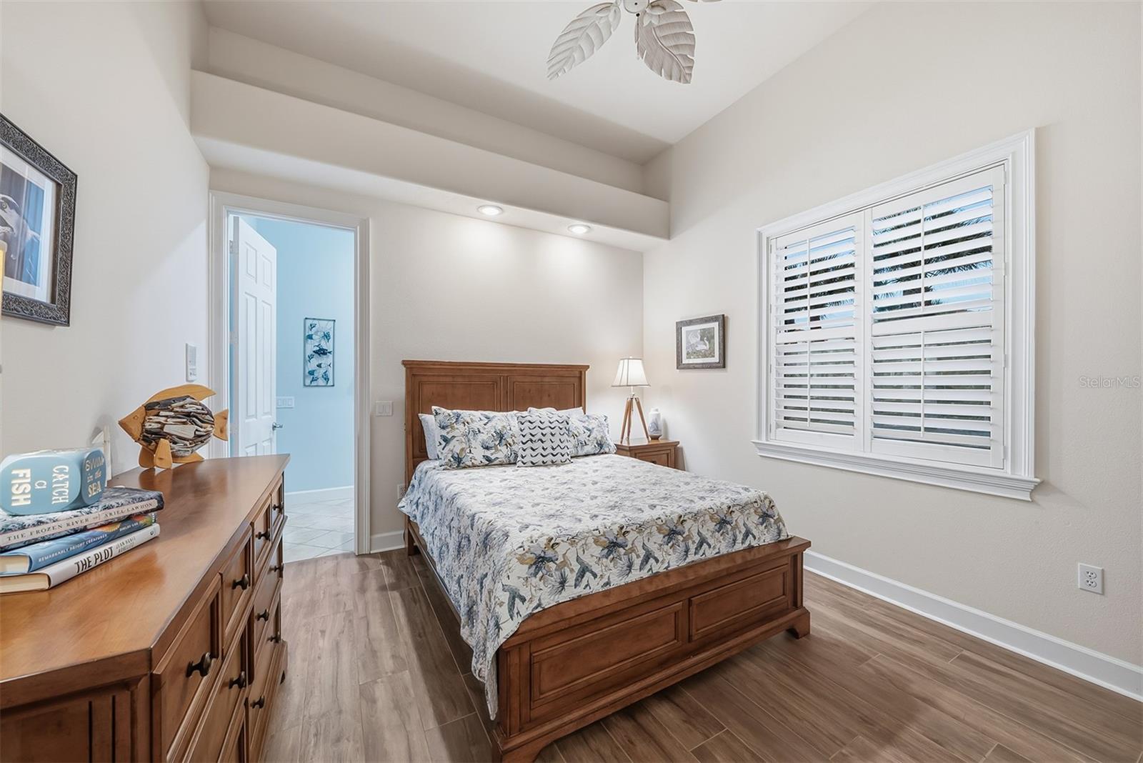 Image 38 of 93 For 6 Saint Martin Circle