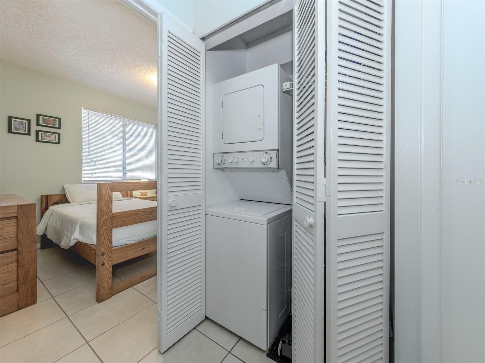 Image 24 of 68 For 217 Airport Avenue W 216