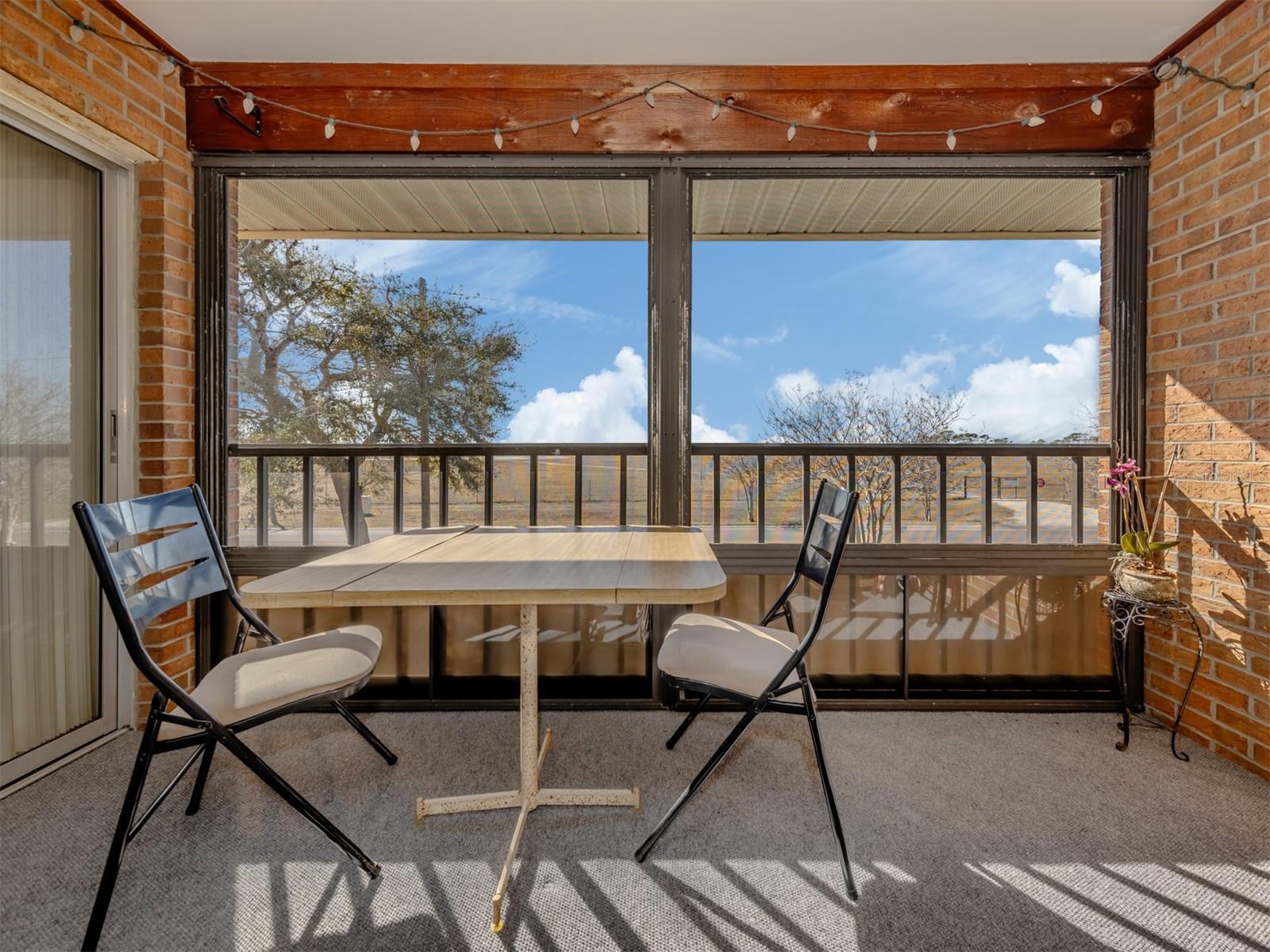 Image 26 of 68 For 217 Airport Avenue W 216