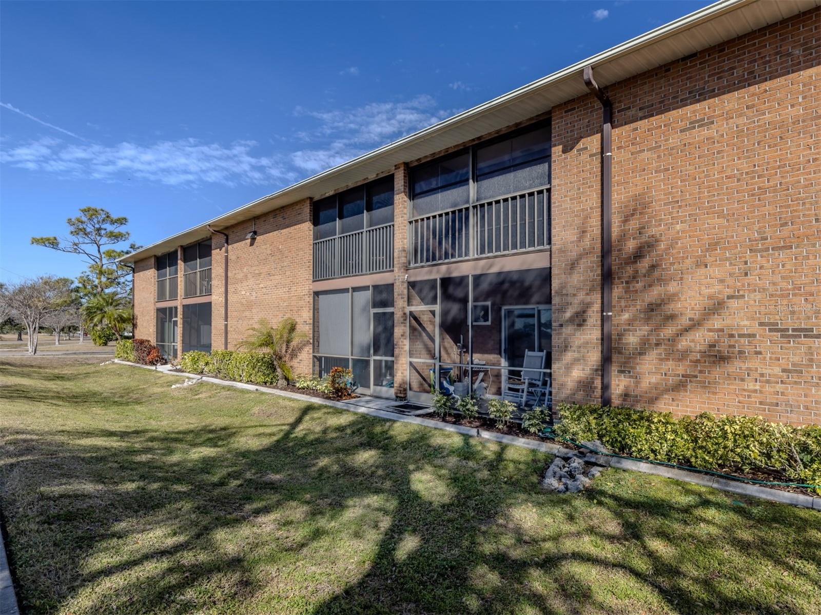 Image 3 of 68 For 217 Airport Avenue W 216