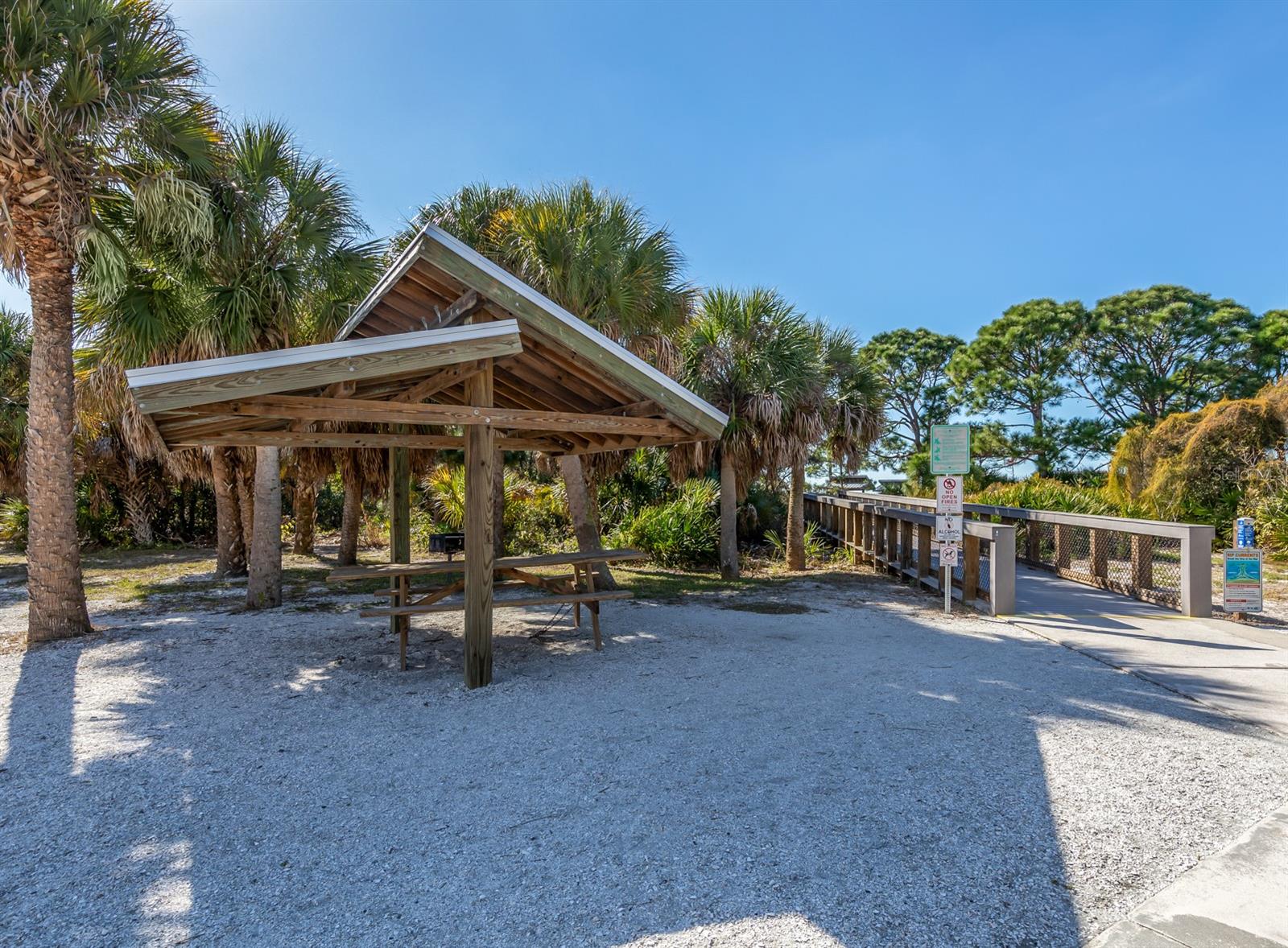 Image 31 of 68 For 217 Airport Avenue W 216