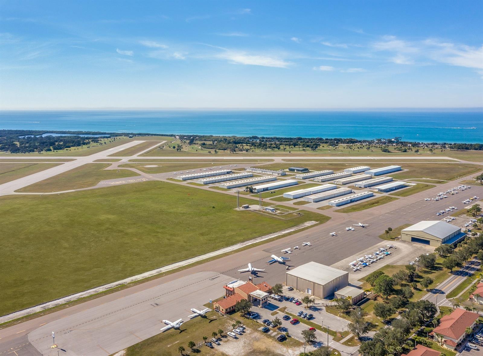 Image 35 of 68 For 217 Airport Avenue W 216