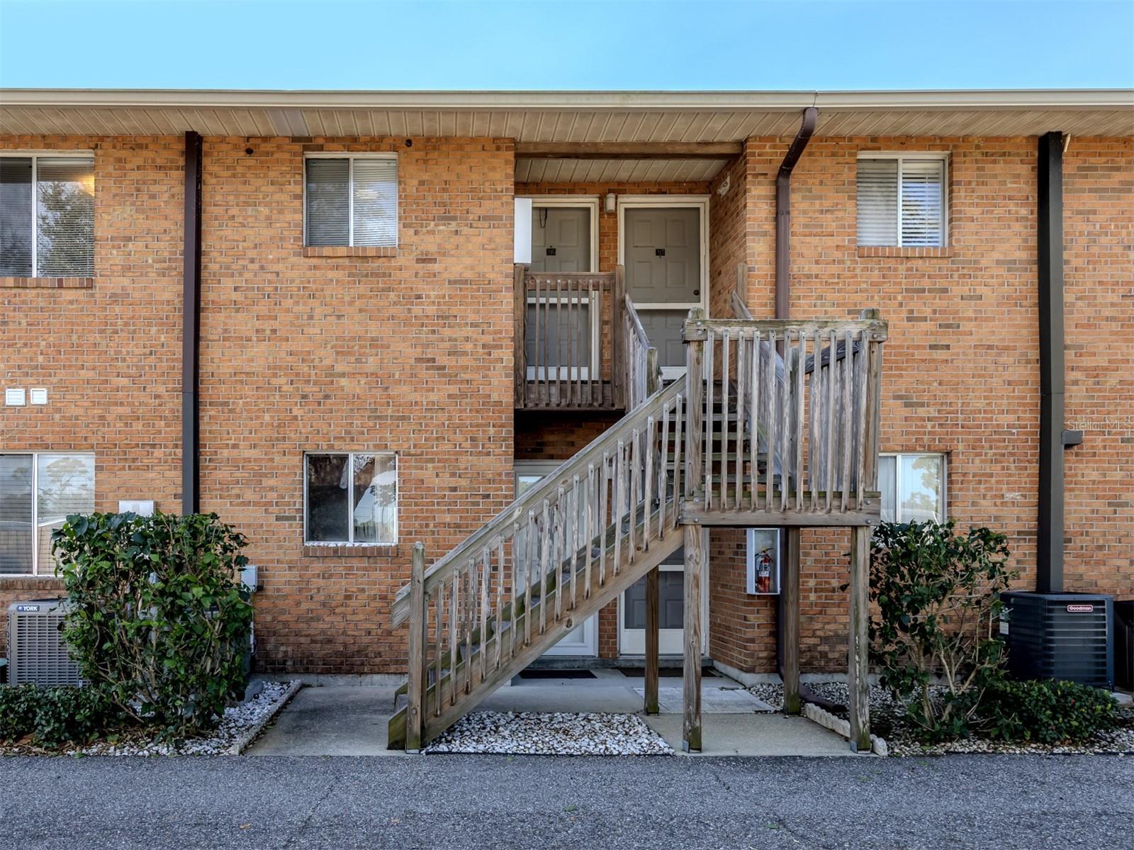 Image 4 of 68 For 217 Airport Avenue W 216