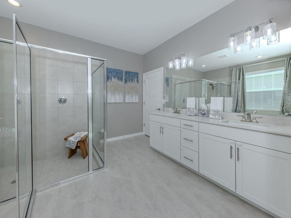 Image 17 of 42 For 11450 Burgundy Drive