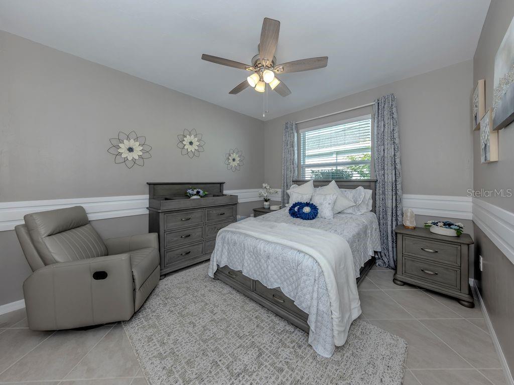 Image 20 of 42 For 11450 Burgundy Drive