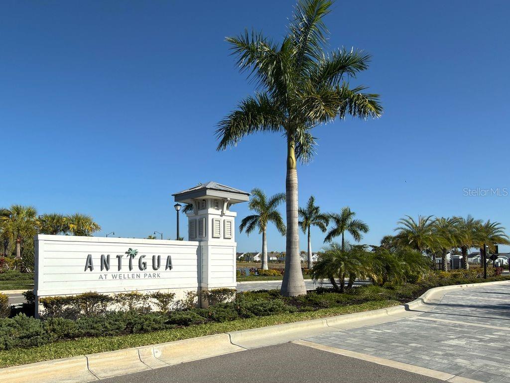 Image 26 of 42 For 11450 Burgundy Drive