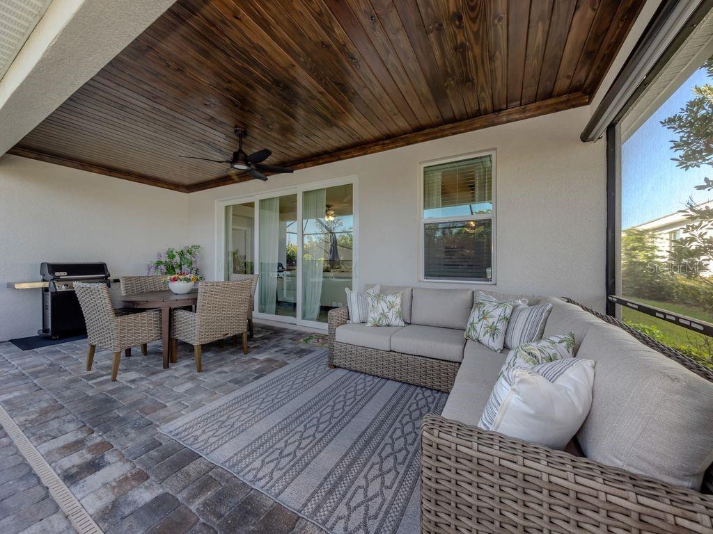 Image 5 of 42 For 11450 Burgundy Drive