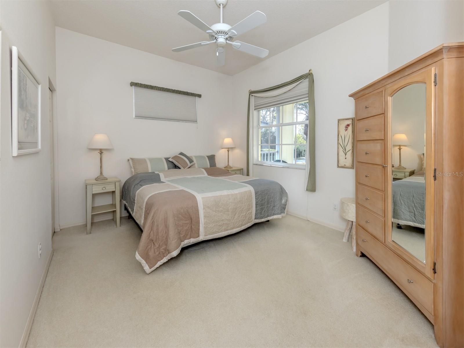 Image 22 of 76 For 812 Montrose Drive 20