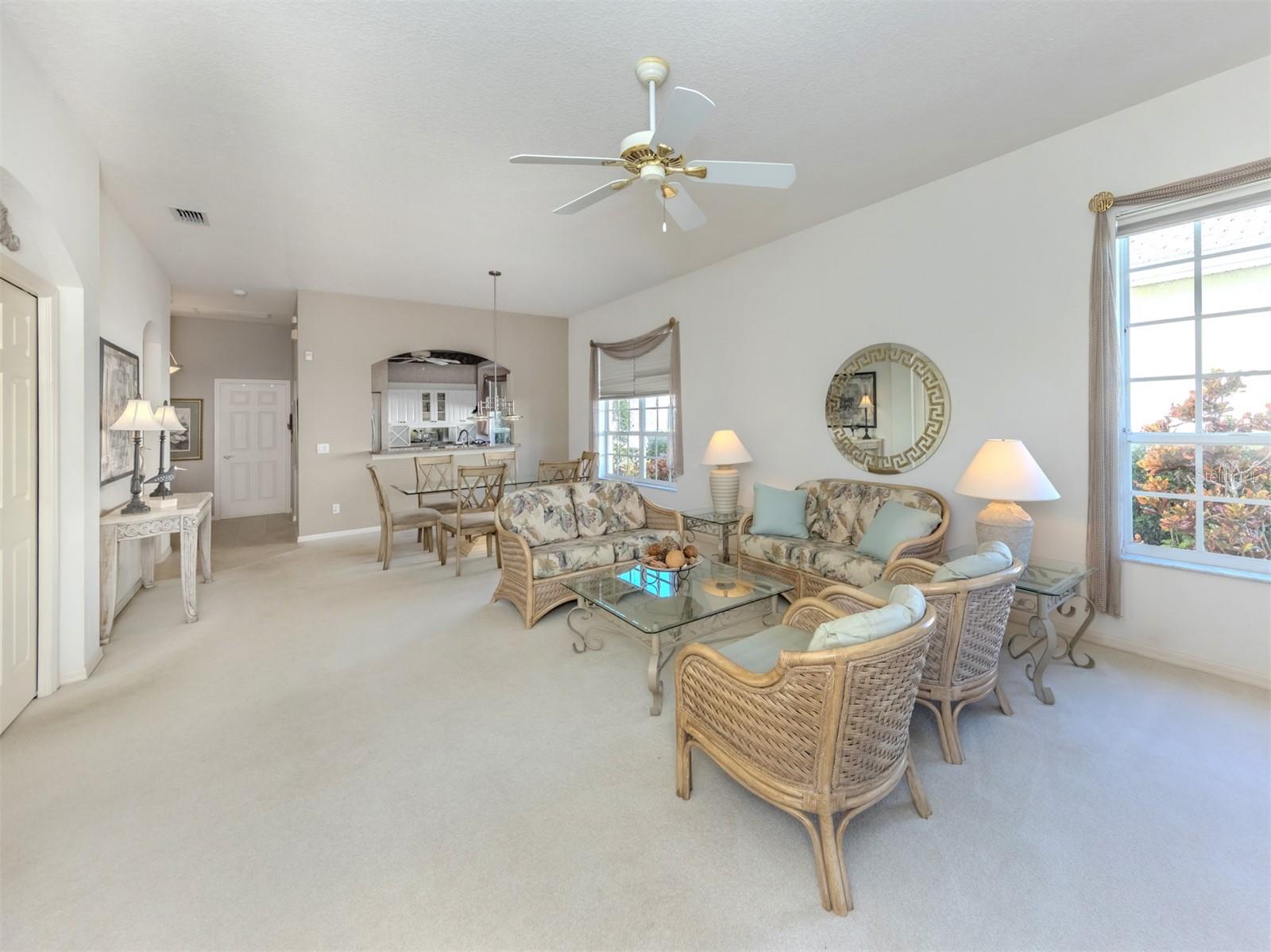 Image 8 of 76 For 812 Montrose Drive 20