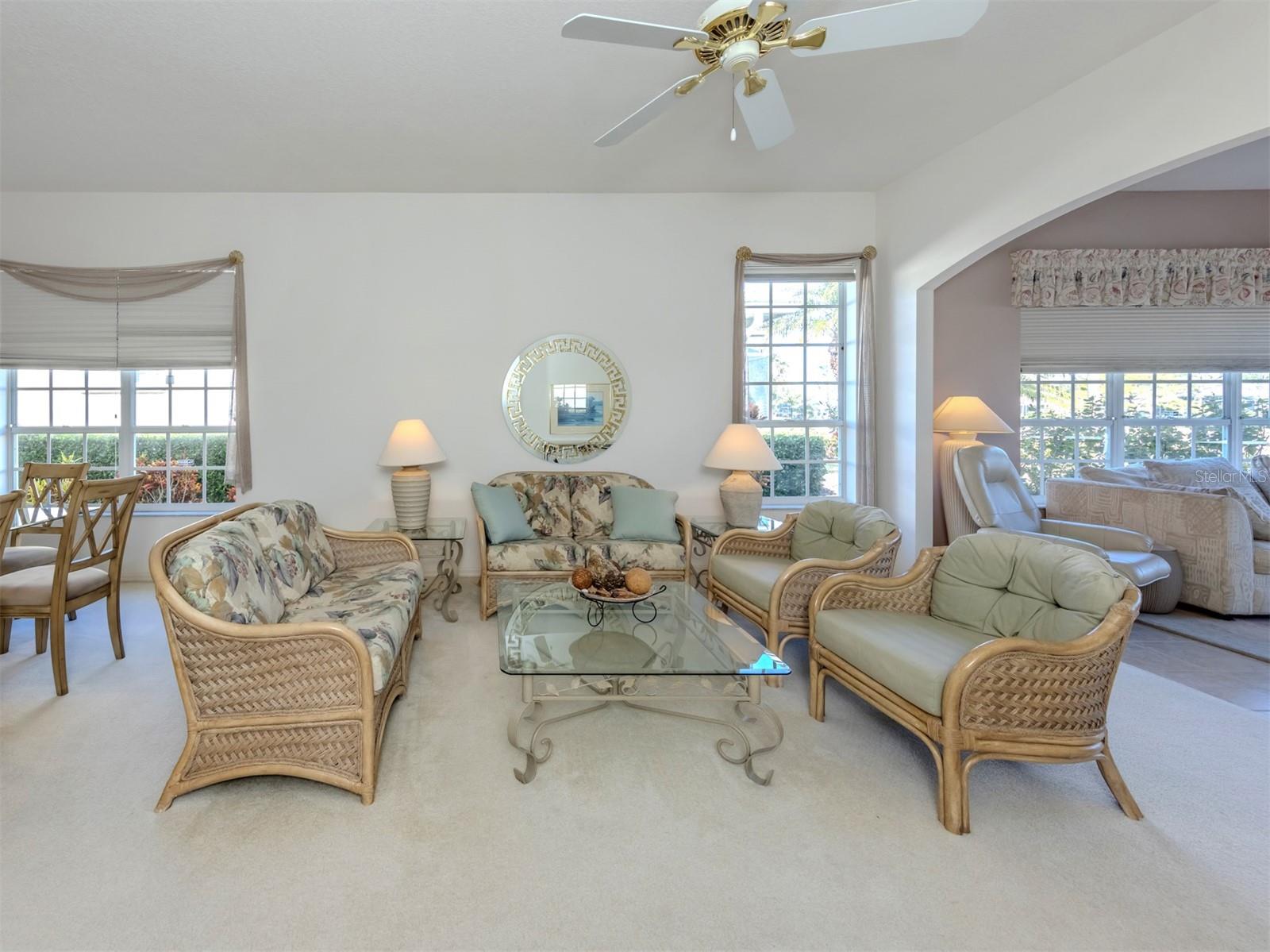 Image 9 of 76 For 812 Montrose Drive 20