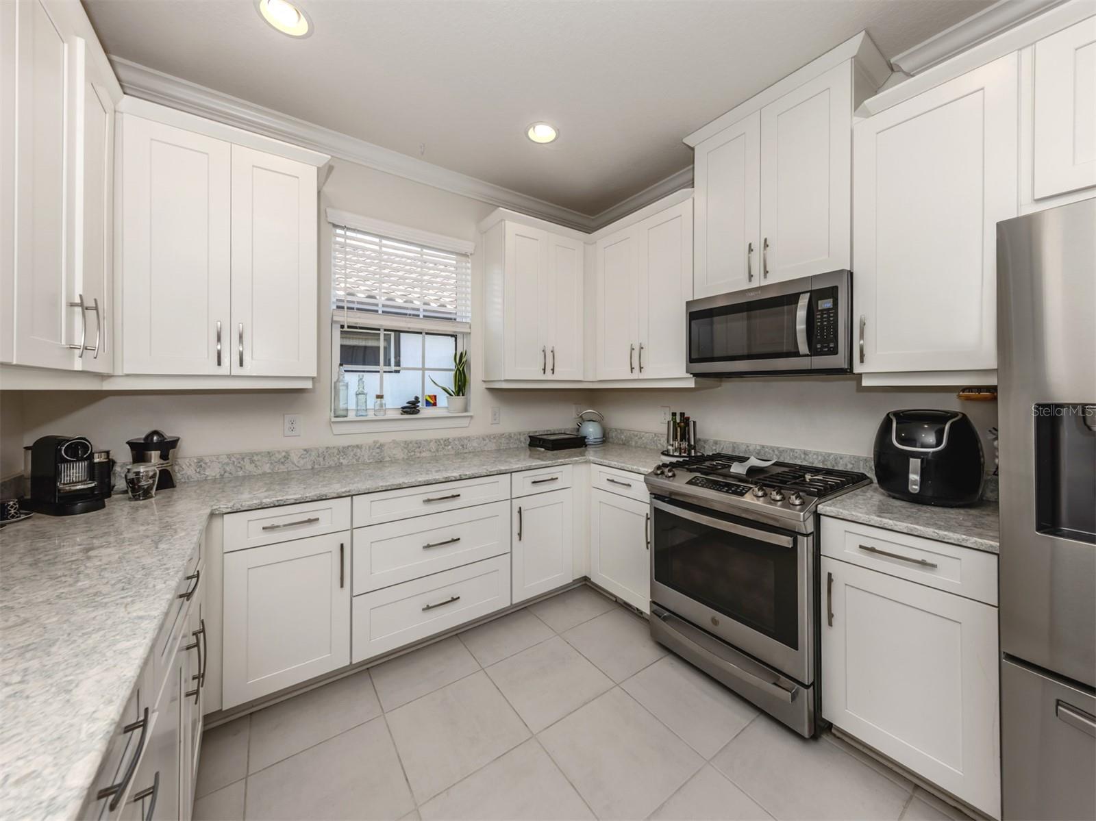 Image 16 of 82 For 5853 Semolino Street