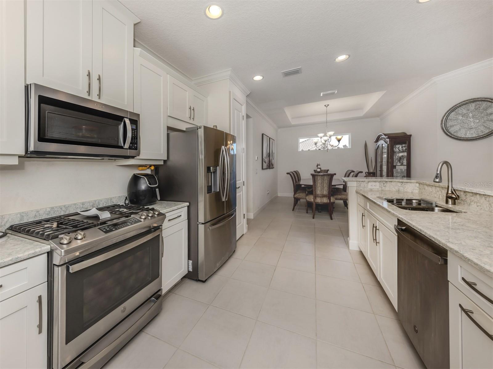 Image 17 of 82 For 5853 Semolino Street