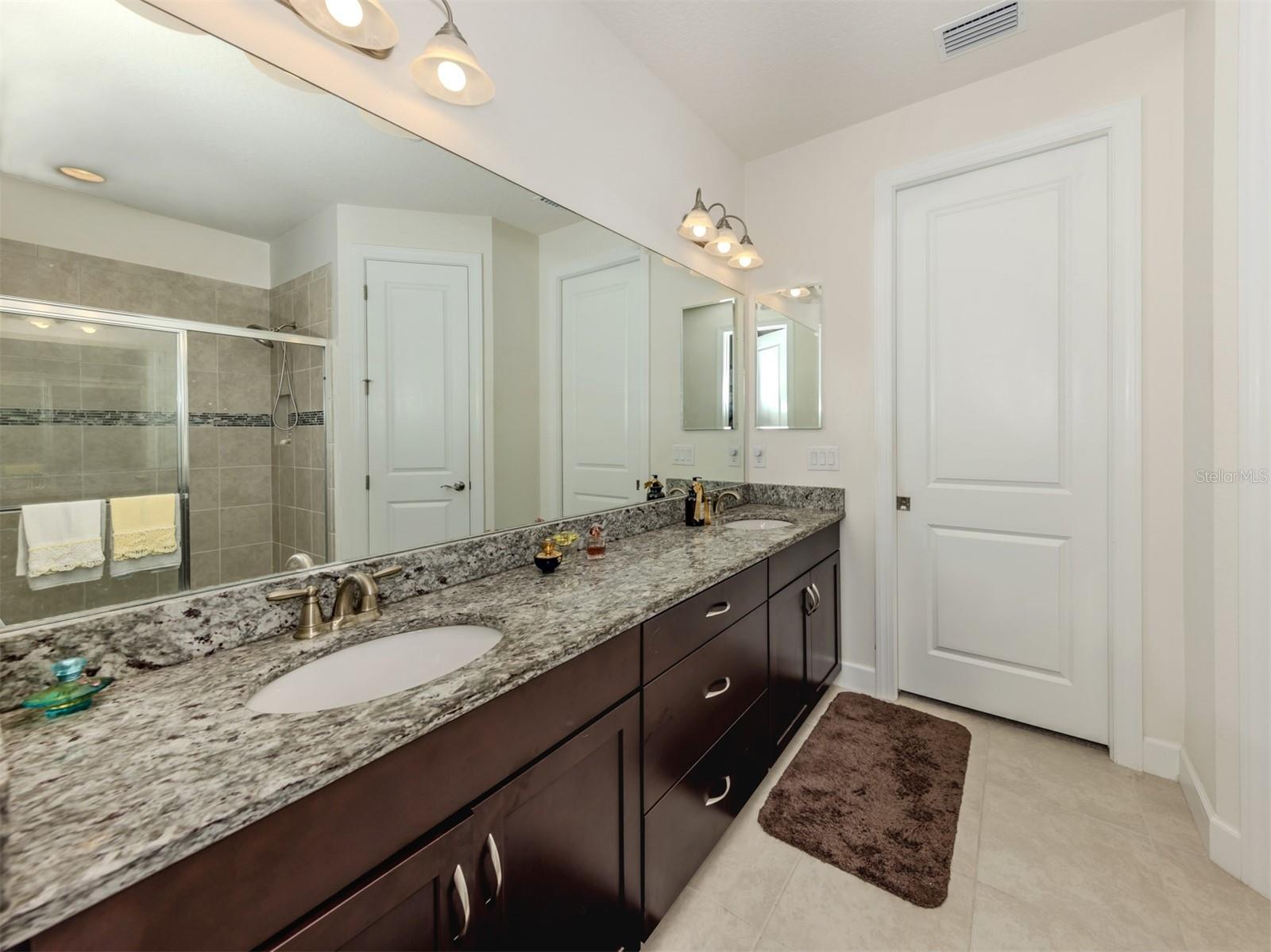 Image 22 of 82 For 5853 Semolino Street