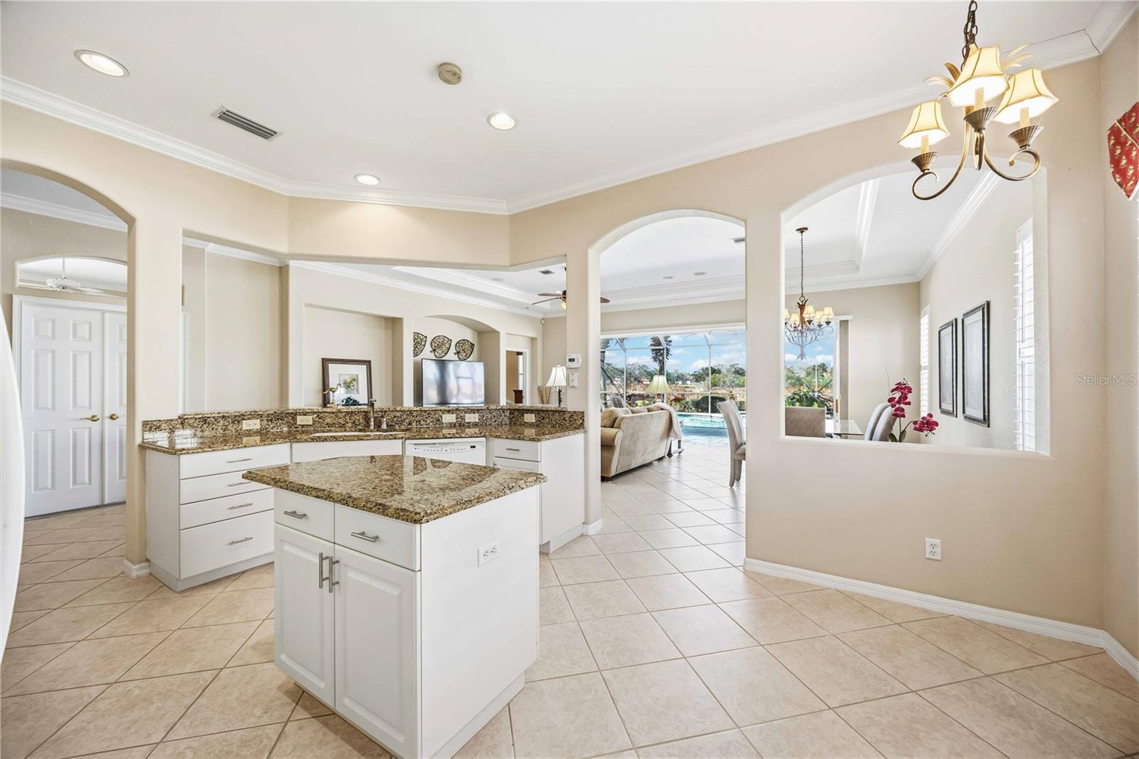 Image 11 of 87 For 125 Savona Way