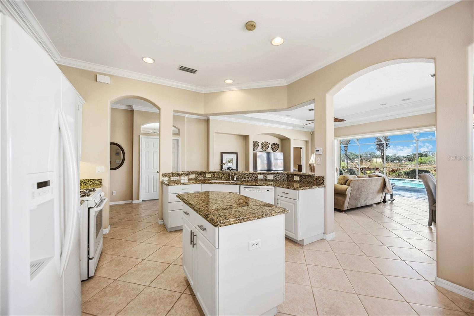 Image 15 of 87 For 125 Savona Way