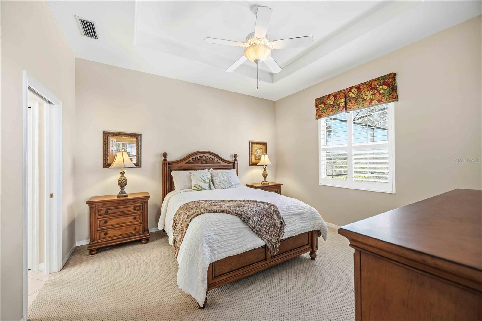 Image 17 of 87 For 125 Savona Way