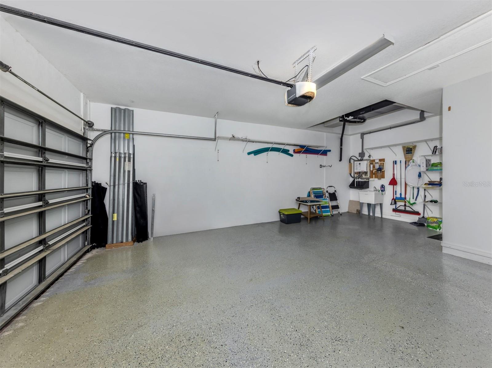 Image 21 of 64 For 11610 Dancing River Drive