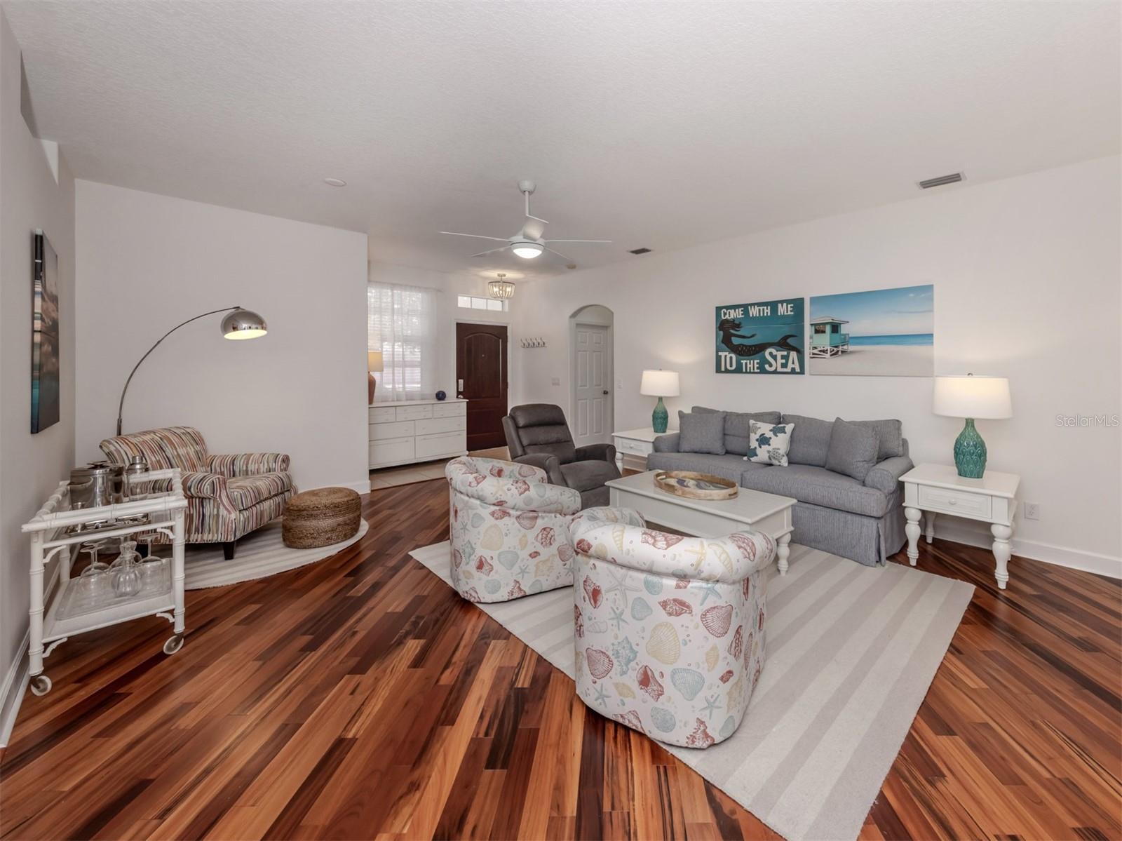 Image 4 of 64 For 11610 Dancing River Drive