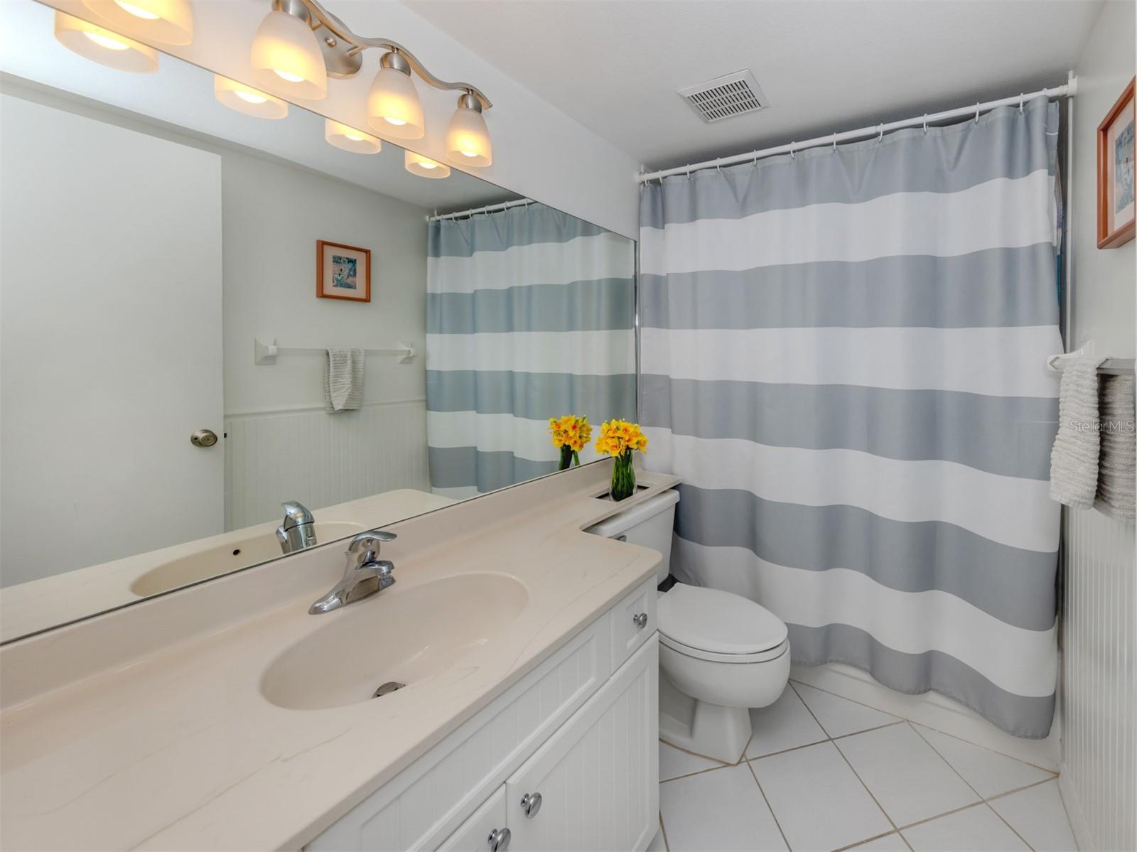 Image 19 of 55 For 435 Cerromar Lane 326