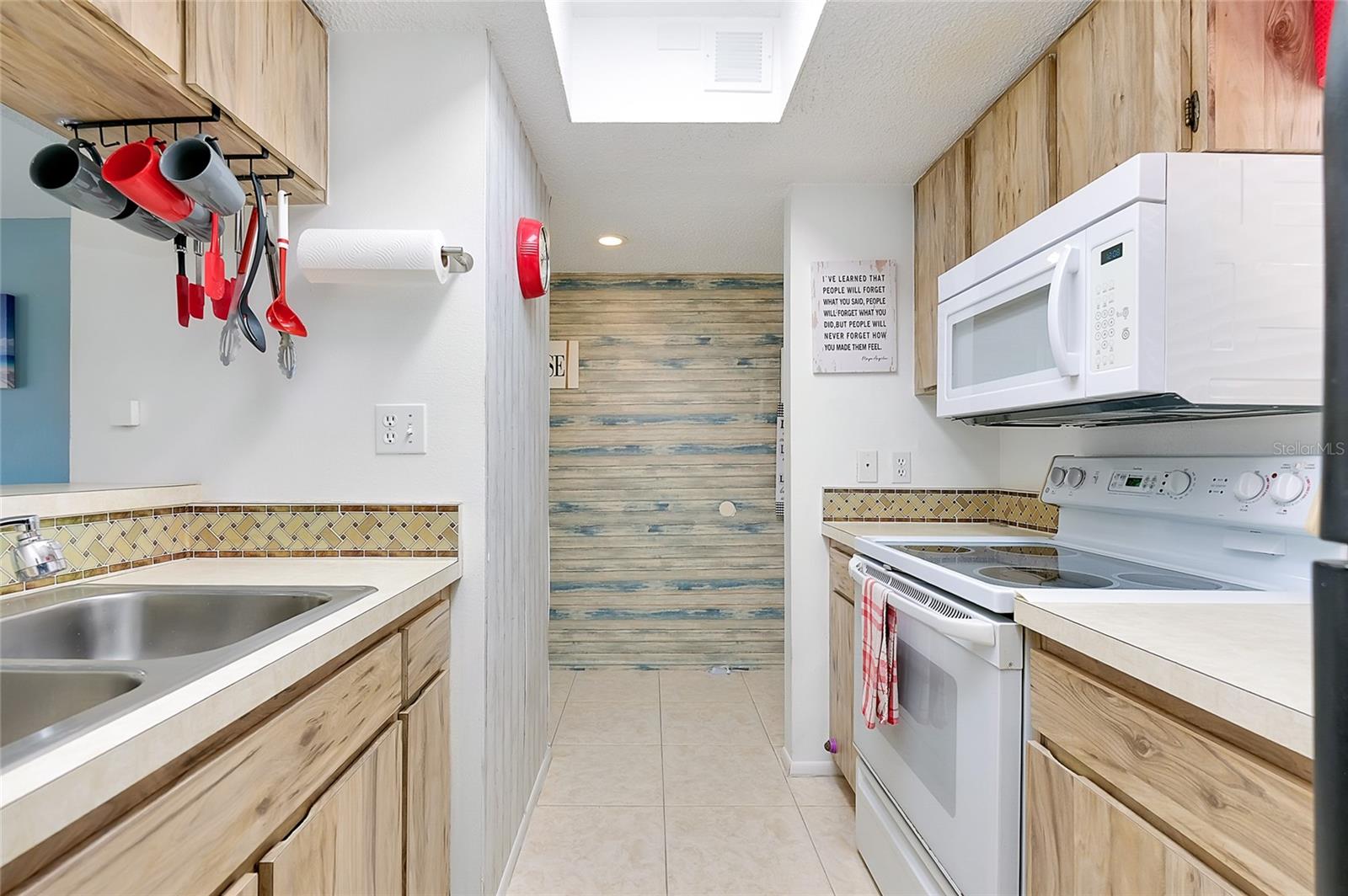 Image 13 of 57 For 1999 Kings Highway 133c