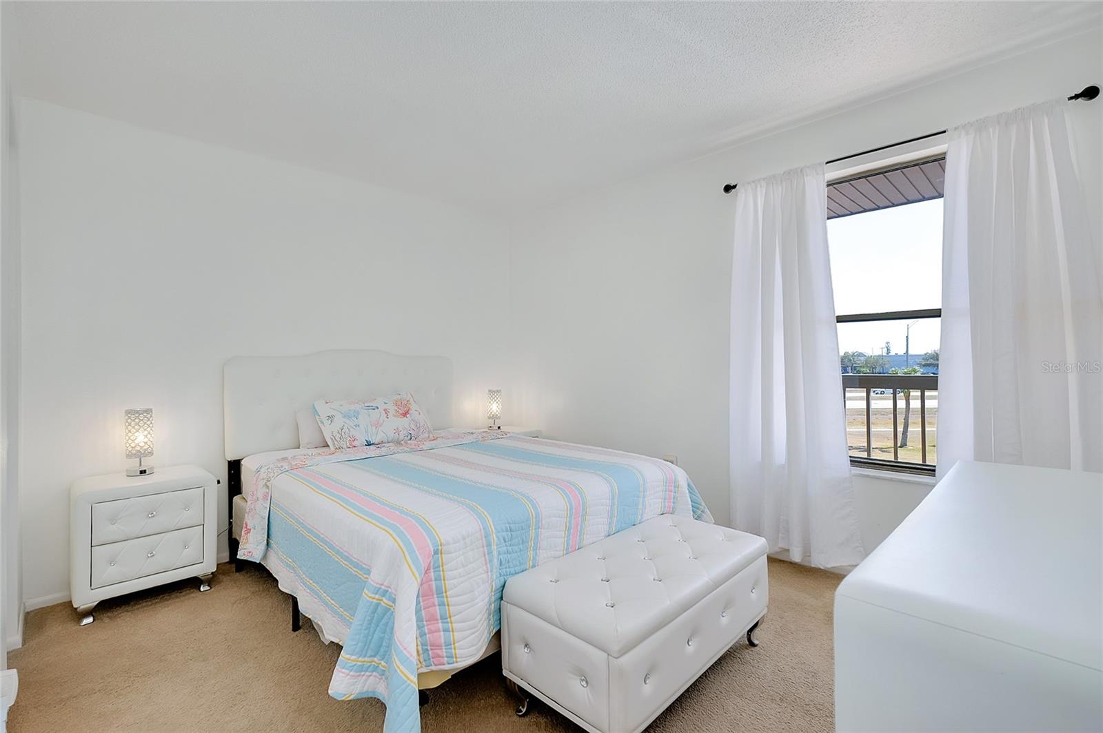 Image 36 of 57 For 1999 Kings Highway 133c