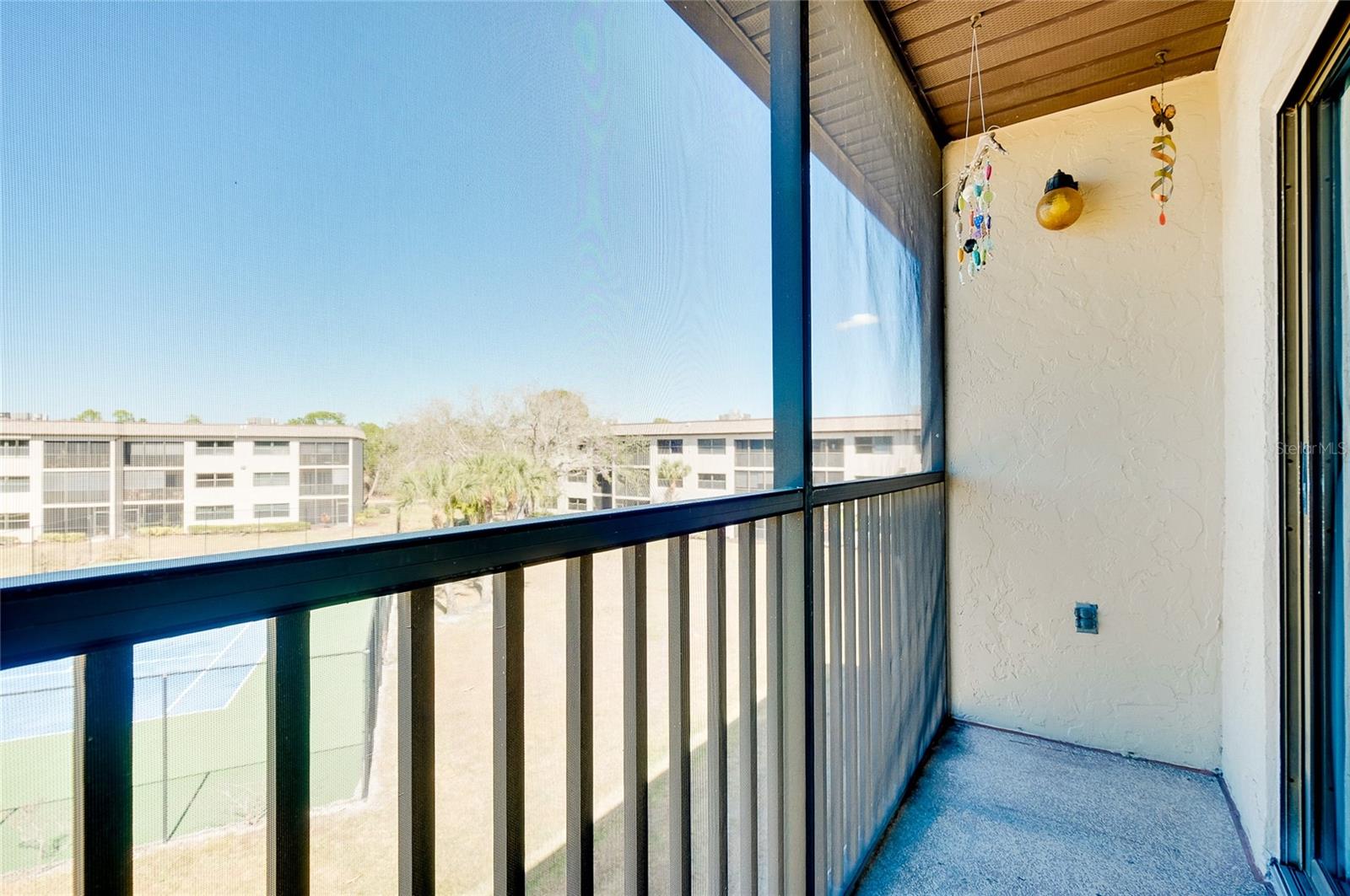 Image 42 of 57 For 1999 Kings Highway 133c