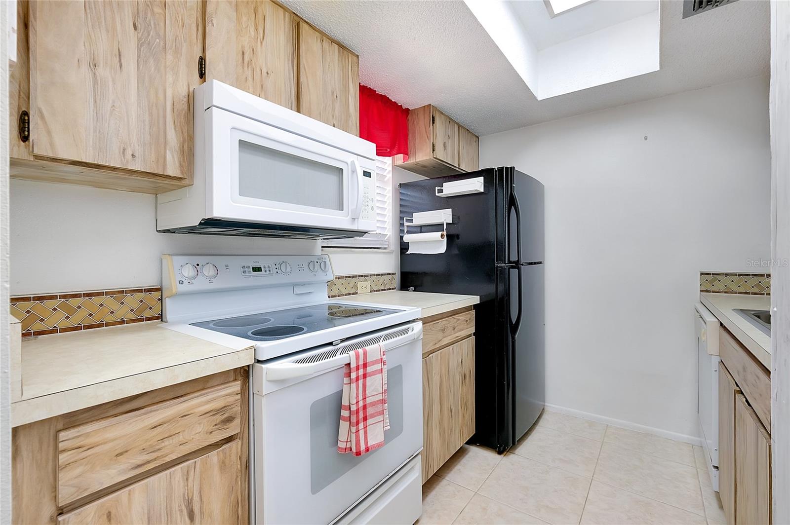 Image 8 of 57 For 1999 Kings Highway 133c