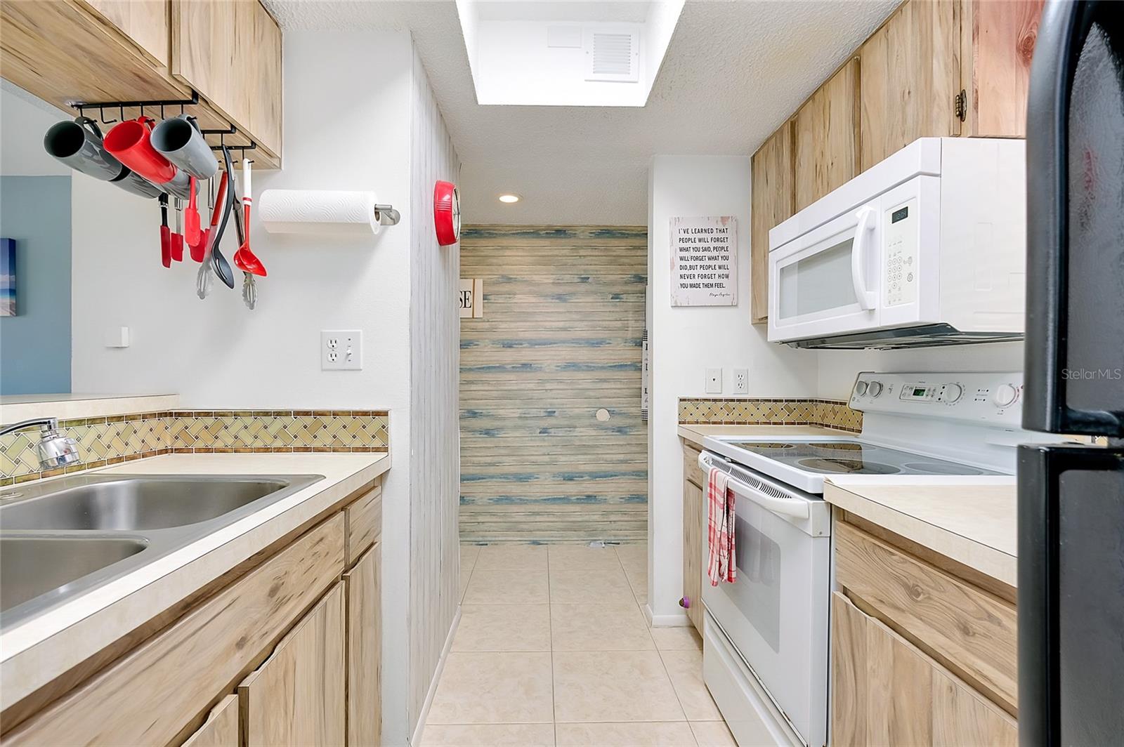 Image 9 of 57 For 1999 Kings Highway 133c